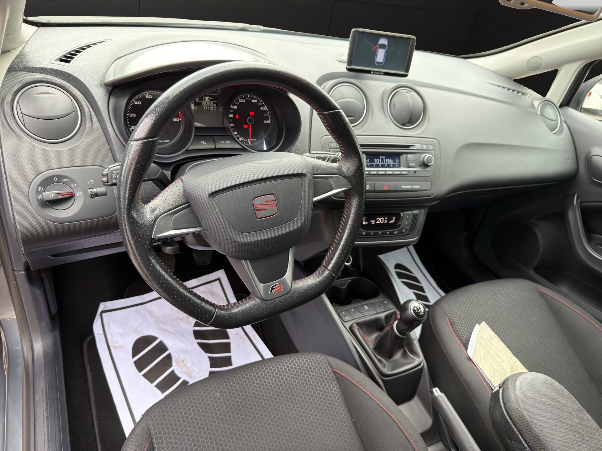 SEAT Ibiza ST 1.2 TSI FR Stopp-Start-image-11