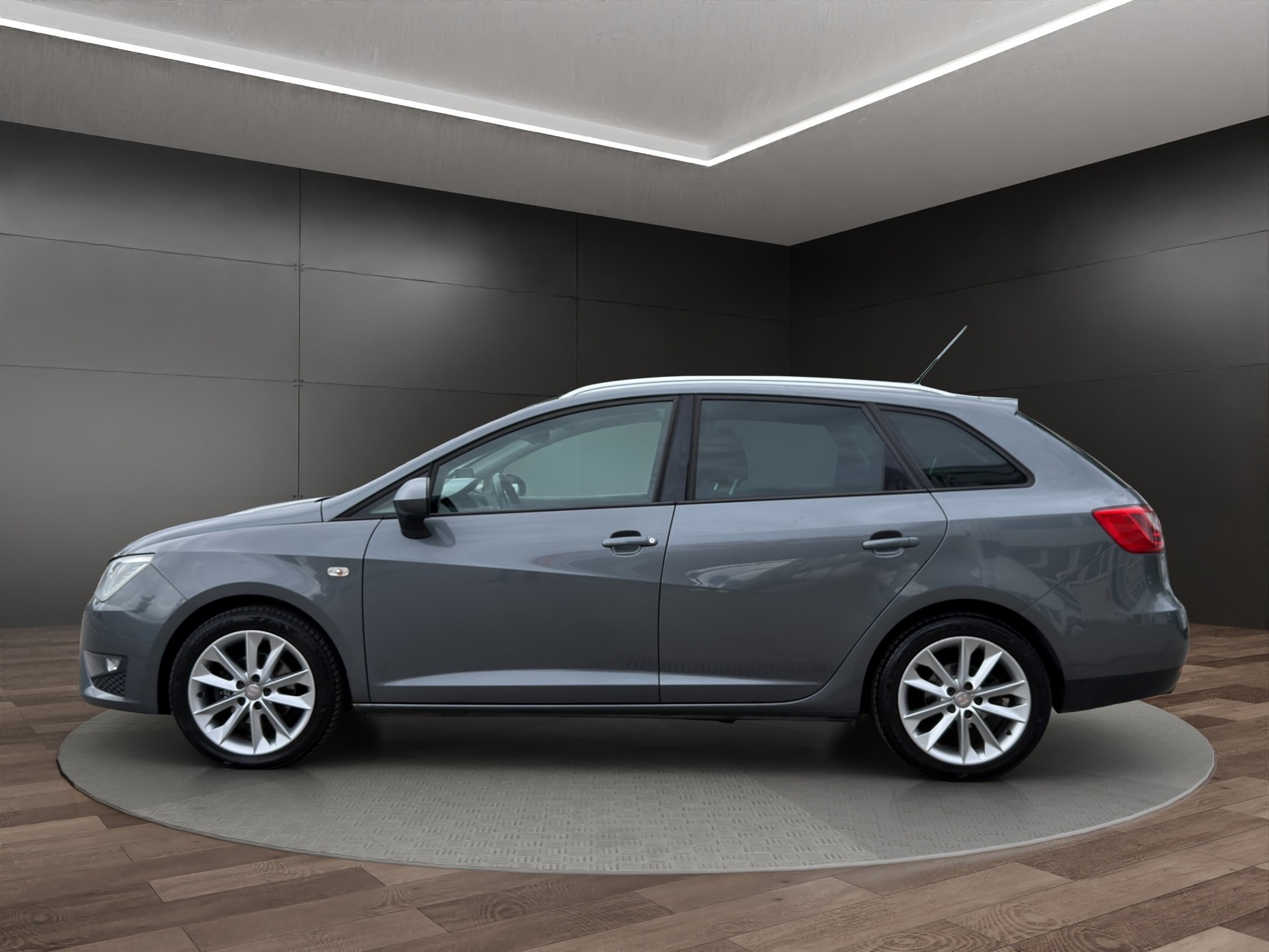 SEAT Ibiza ST 1.2 TSI FR Stopp-Start-image-8