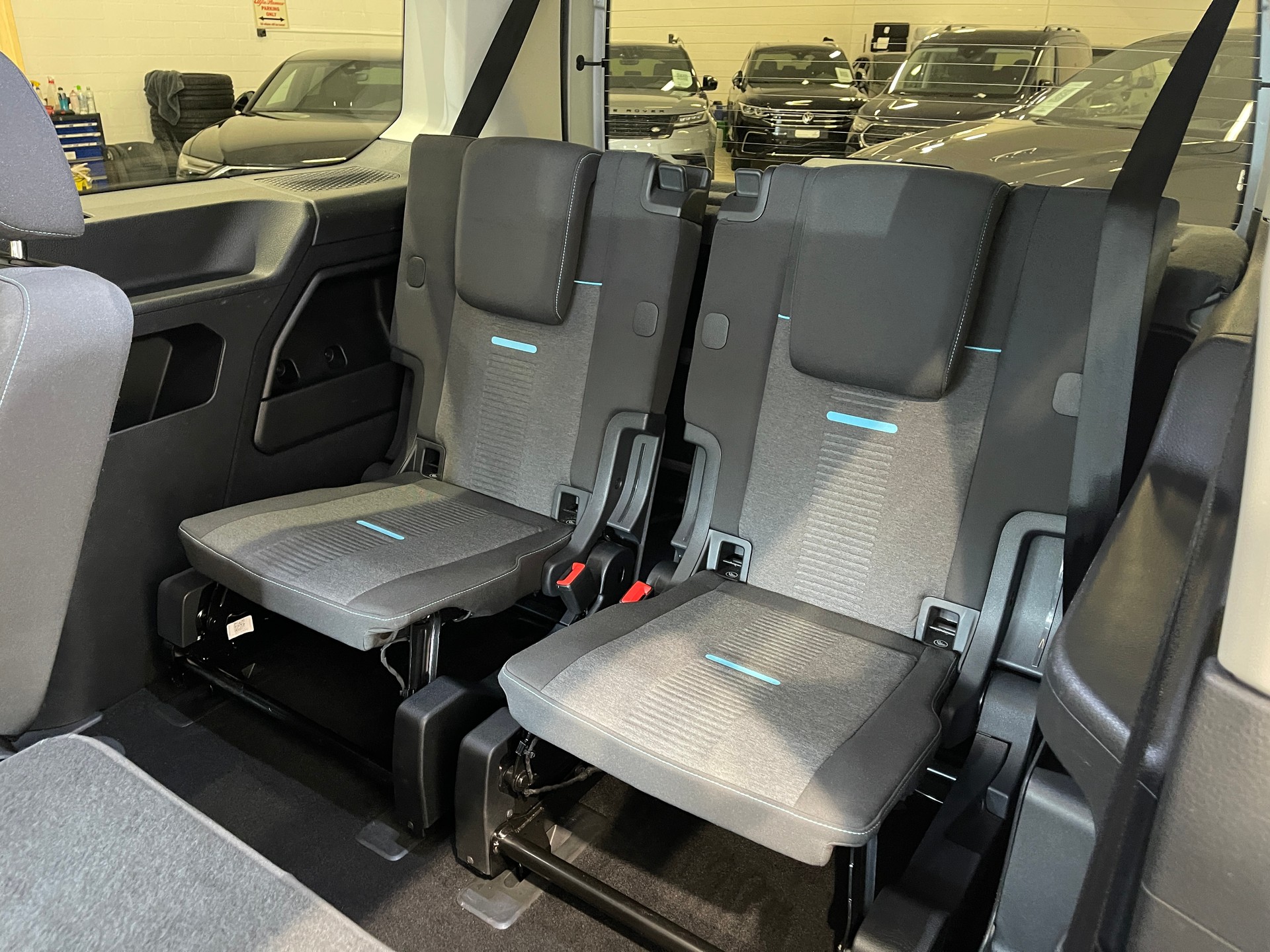 FORD Grand Tourneo Connect 2.0 EcoBlue Active Automat *7 PLATZ*-image-13