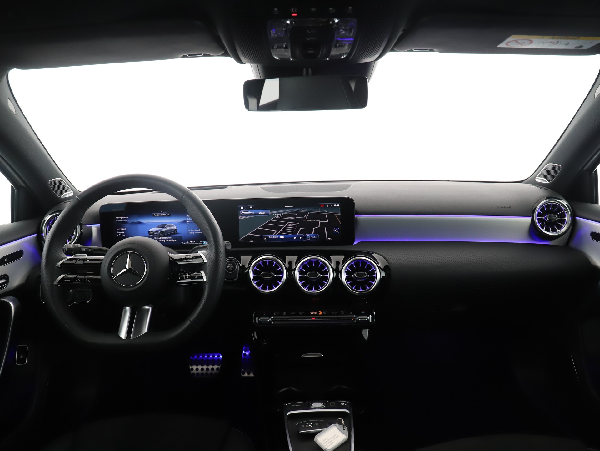 MERCEDES-BENZ A 250 e 8G-DCT-image-11