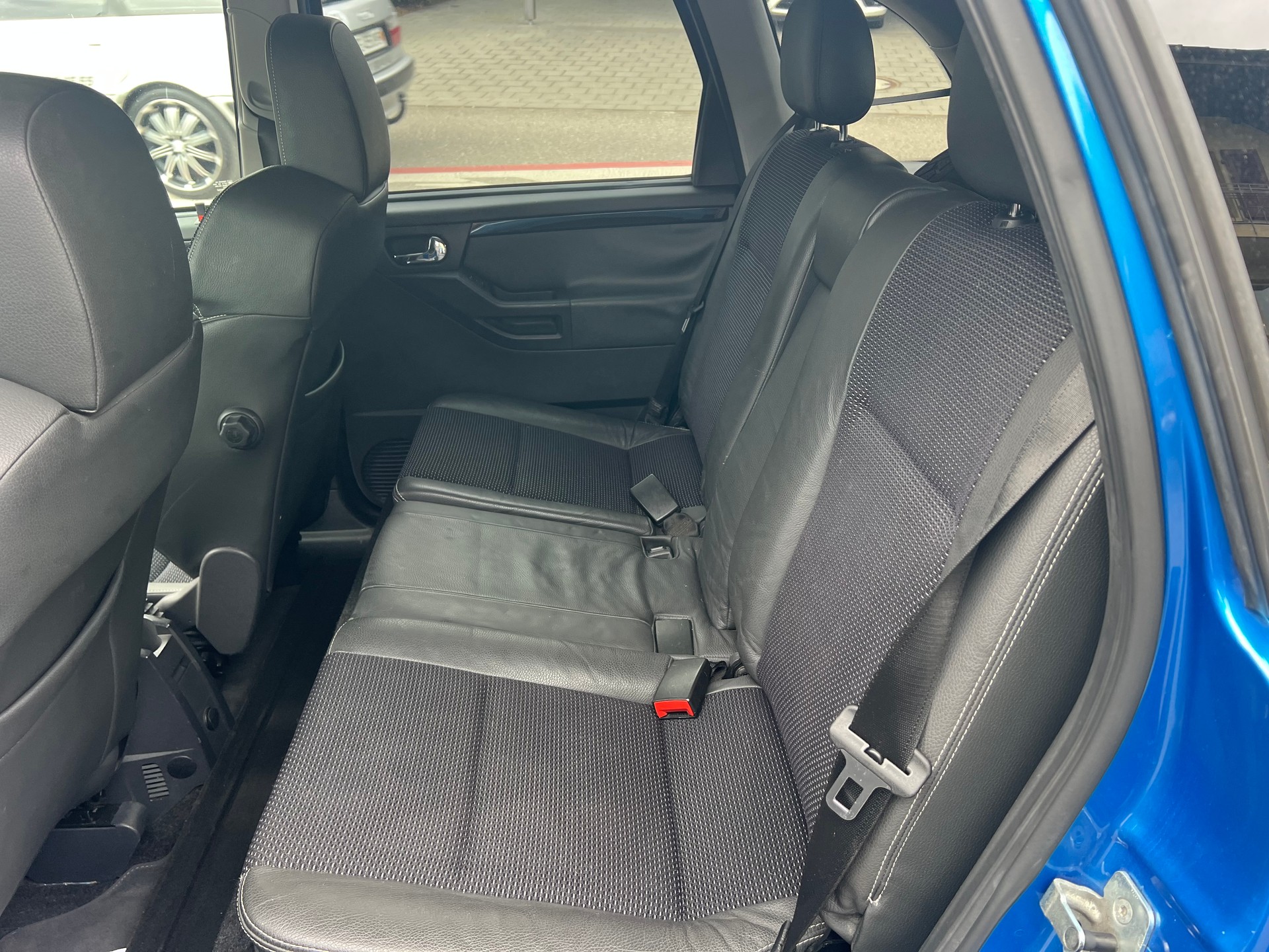 OPEL Meriva 1.6i 16V Turbo OPC-image-7