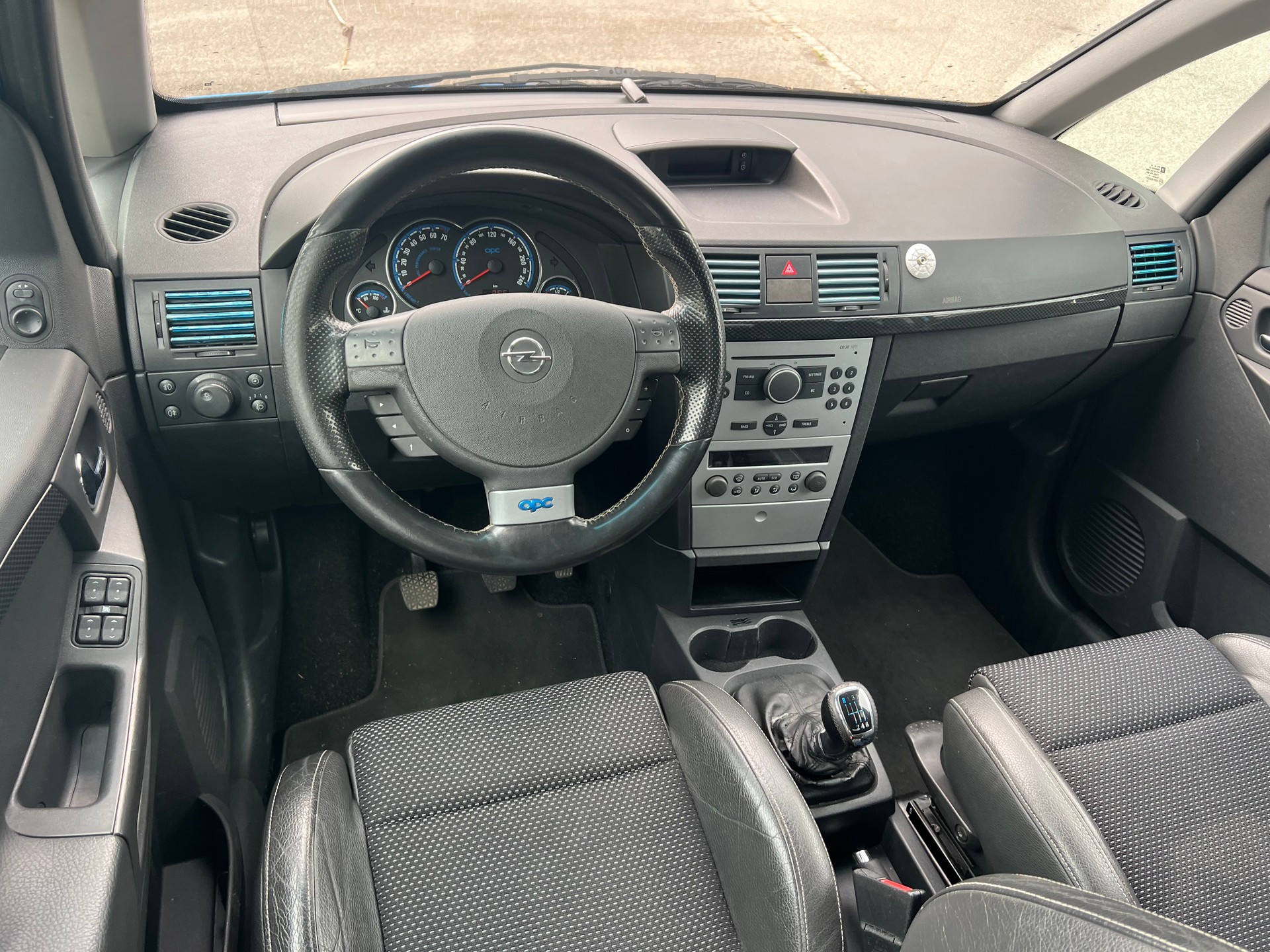 OPEL Meriva 1.6i 16V Turbo OPC-image-6