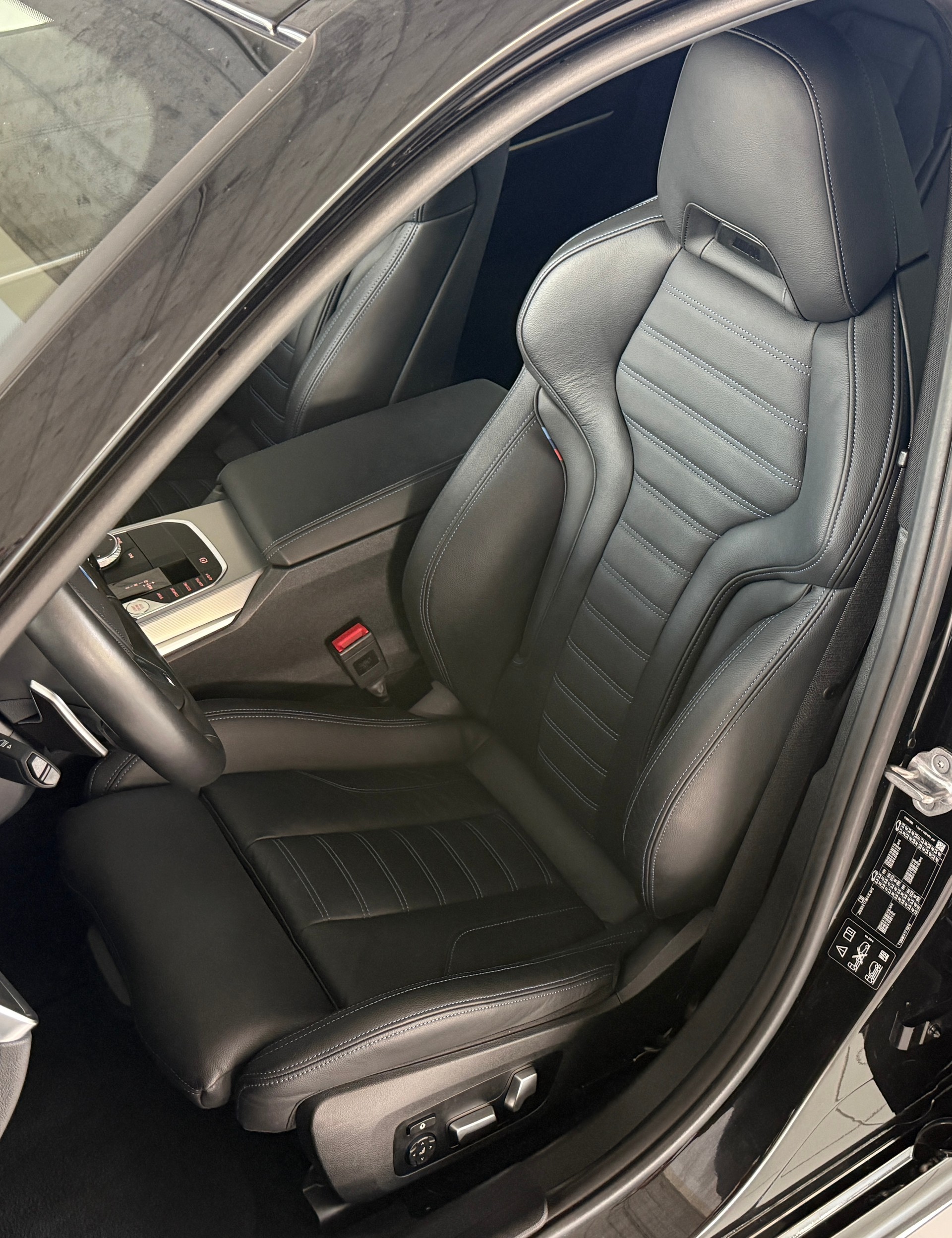 BMW M340d xDrive 48V Steptronic Sport***M-PACKET***ALL-BLACK***1. HAND***CH-FAHRZEUG***SERVICE KOSTENLOS 10J/100'000Km***-image-13