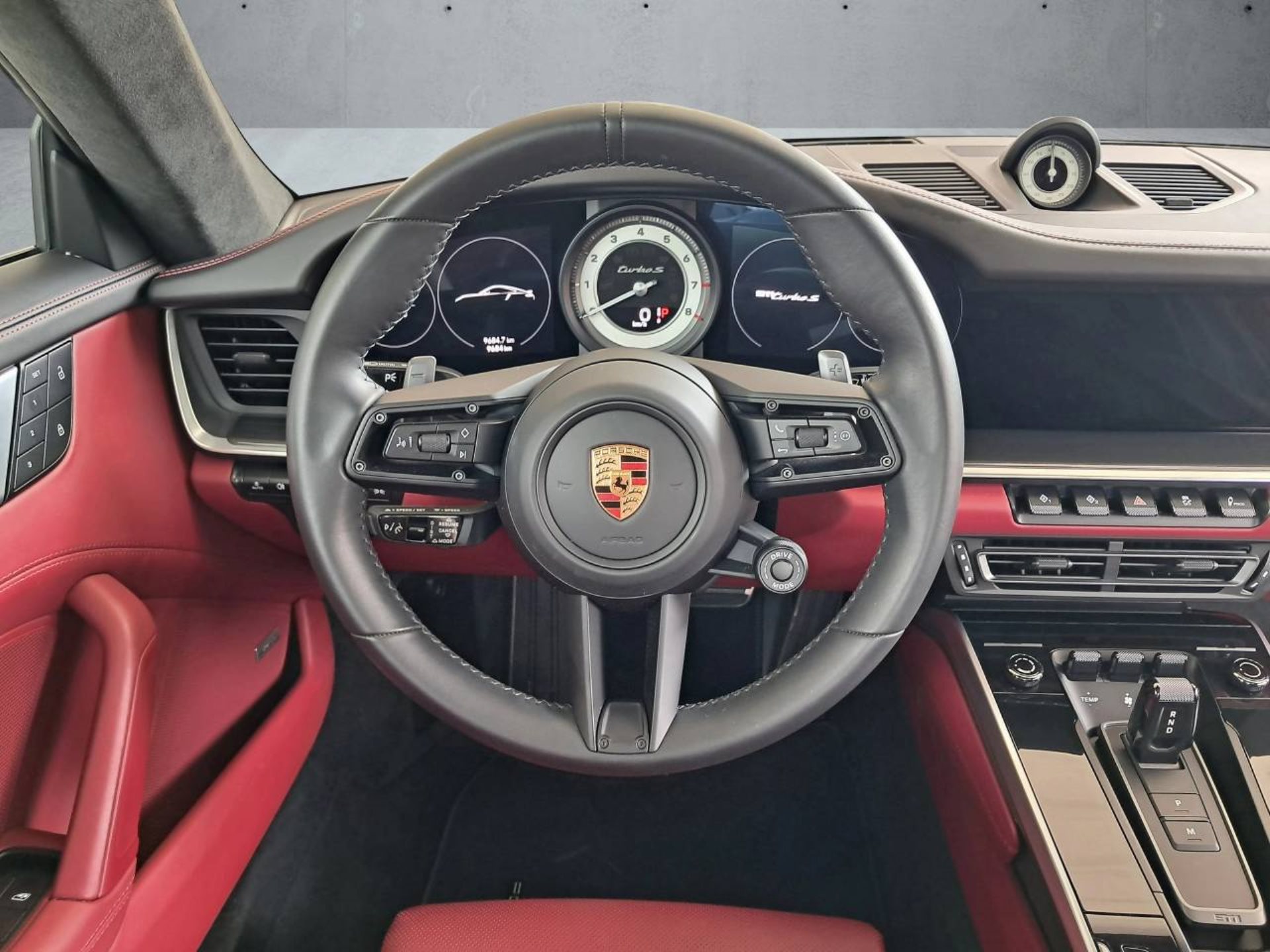 PORSCHE 911 Turbo S (MY22)-image-12