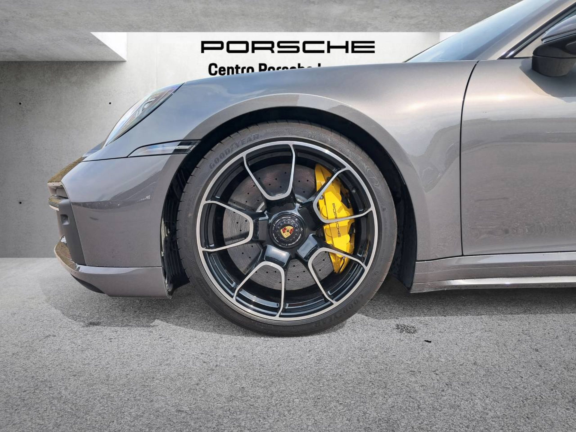 PORSCHE 911 Turbo S (MY22)-image-11