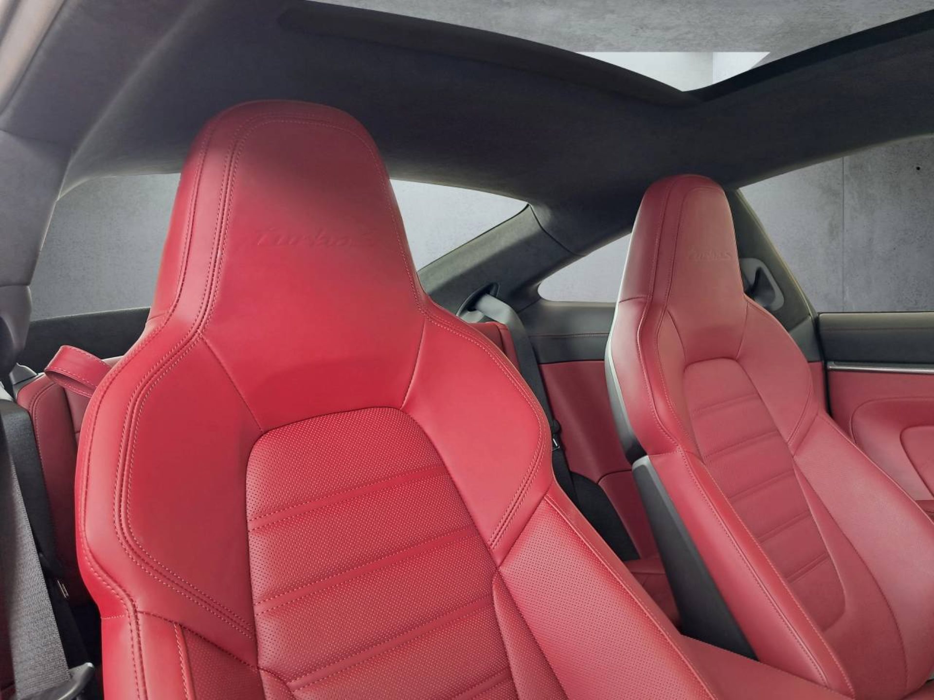 PORSCHE 911 Turbo S (MY22)-image-25