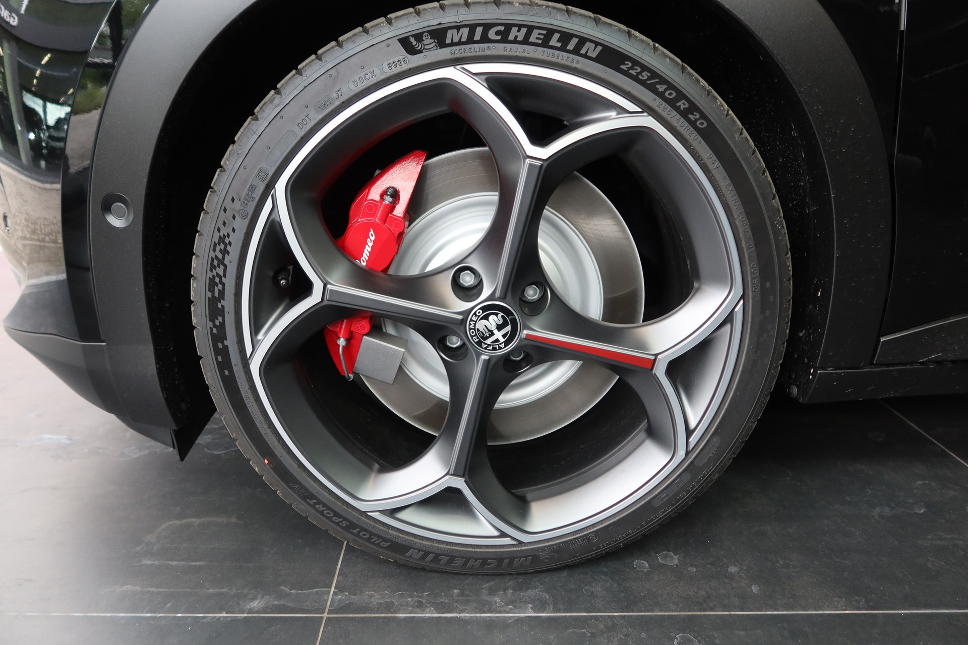 ALFA ROMEO Junior 280 54kWh Veloce-image-11