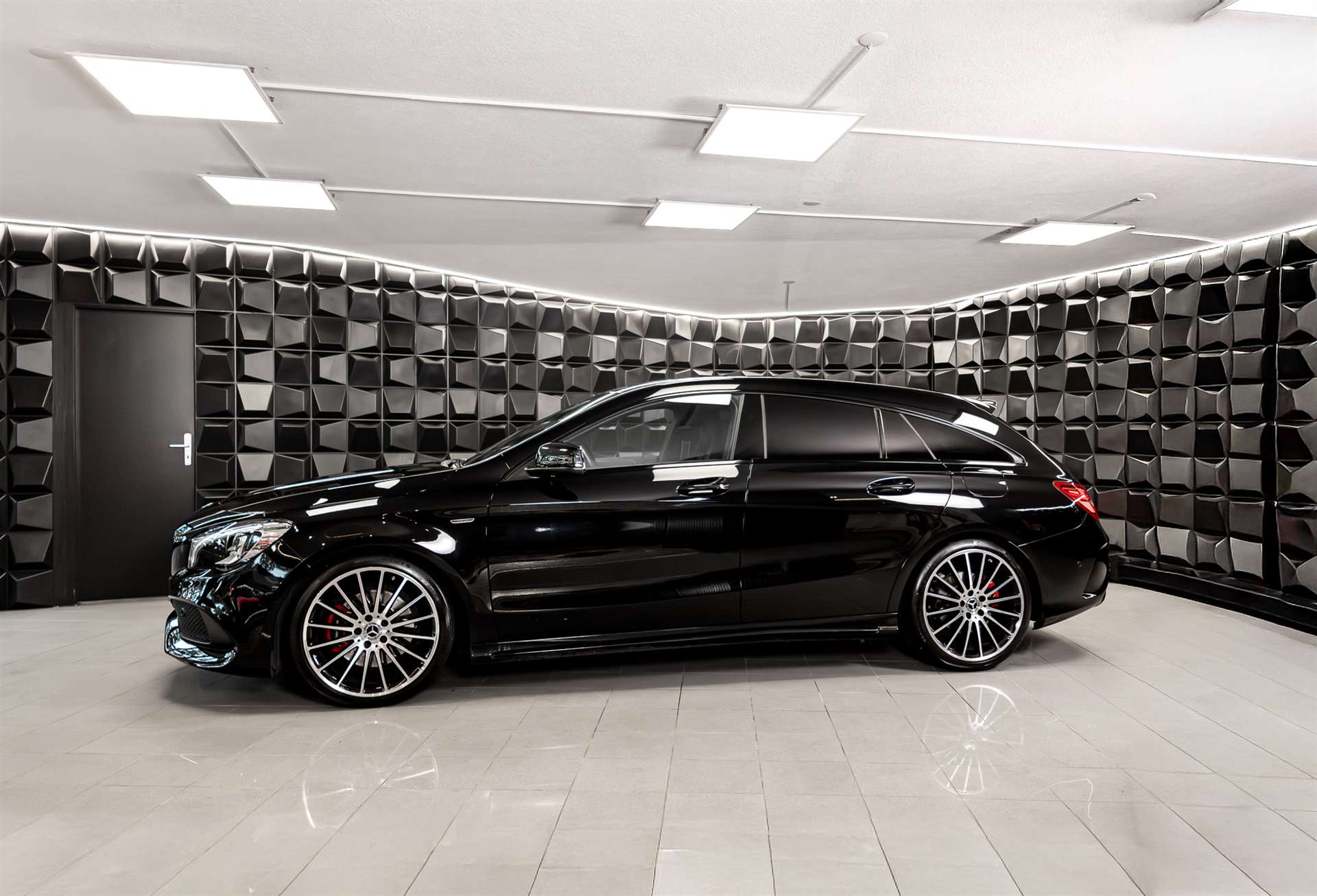 MERCEDES-BENZ CLA Shooting Brake 250 Sport 4Matic 7G-DCT-image-1