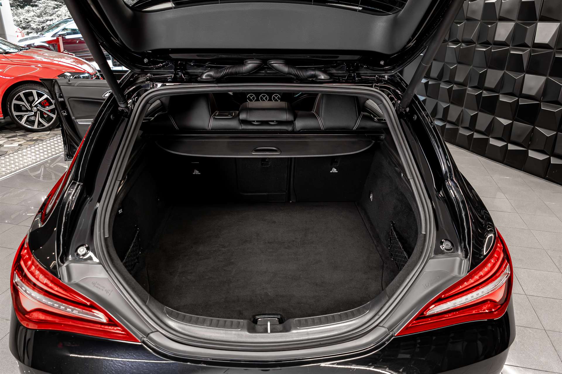 MERCEDES-BENZ CLA Shooting Brake 250 Sport 4Matic 7G-DCT-image-25