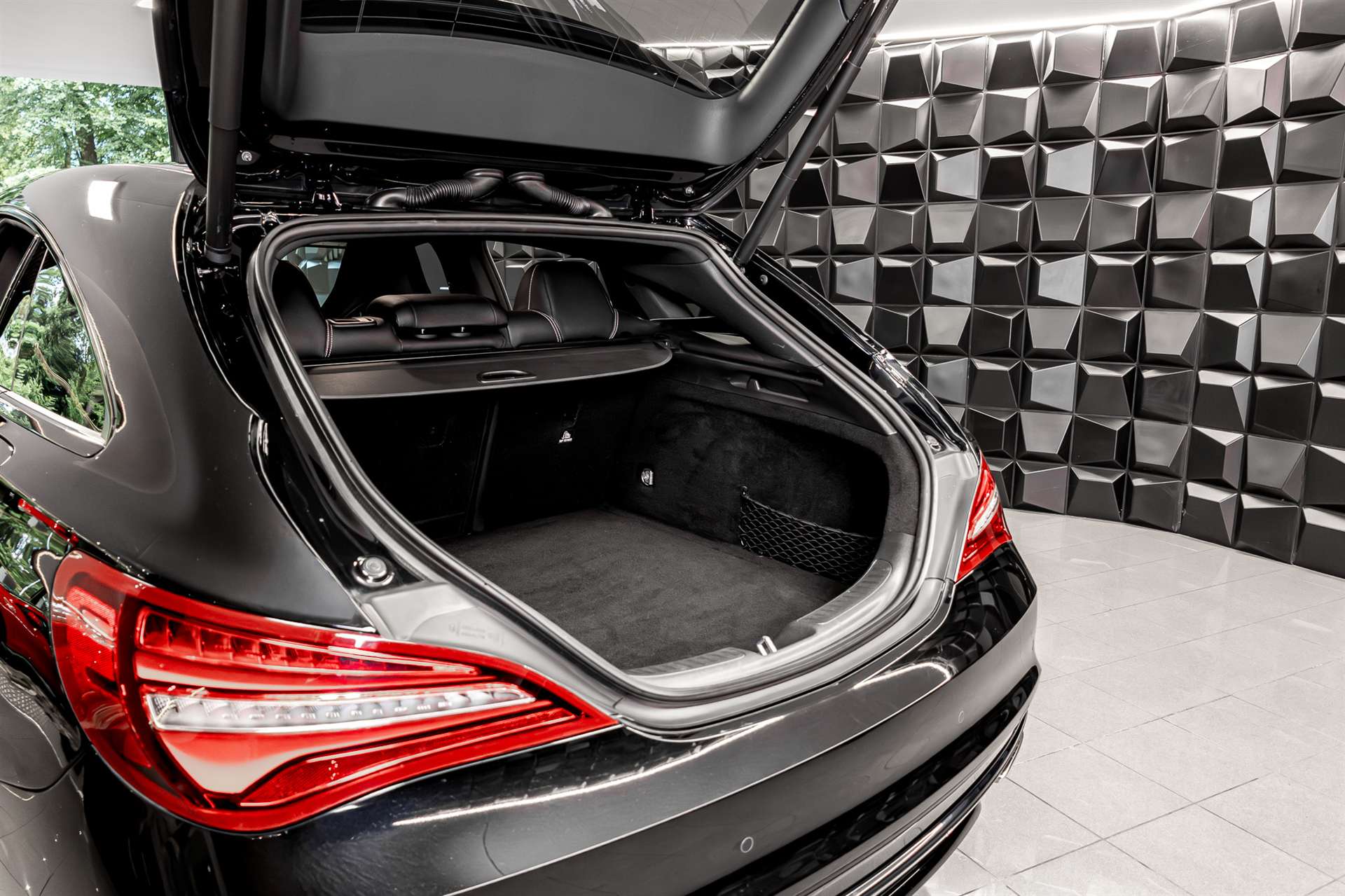 MERCEDES-BENZ CLA Shooting Brake 250 Sport 4Matic 7G-DCT-image-26