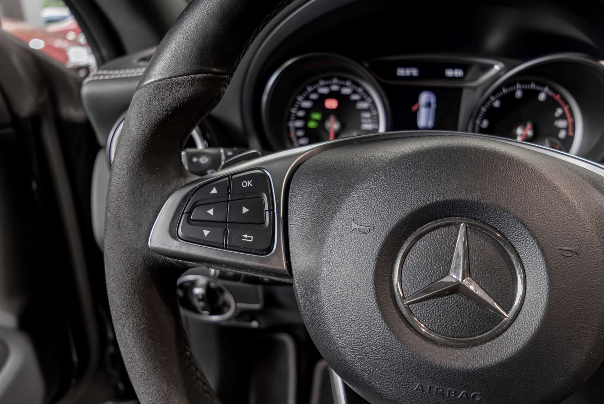 MERCEDES-BENZ CLA Shooting Brake 250 Sport 4Matic 7G-DCT-image-8