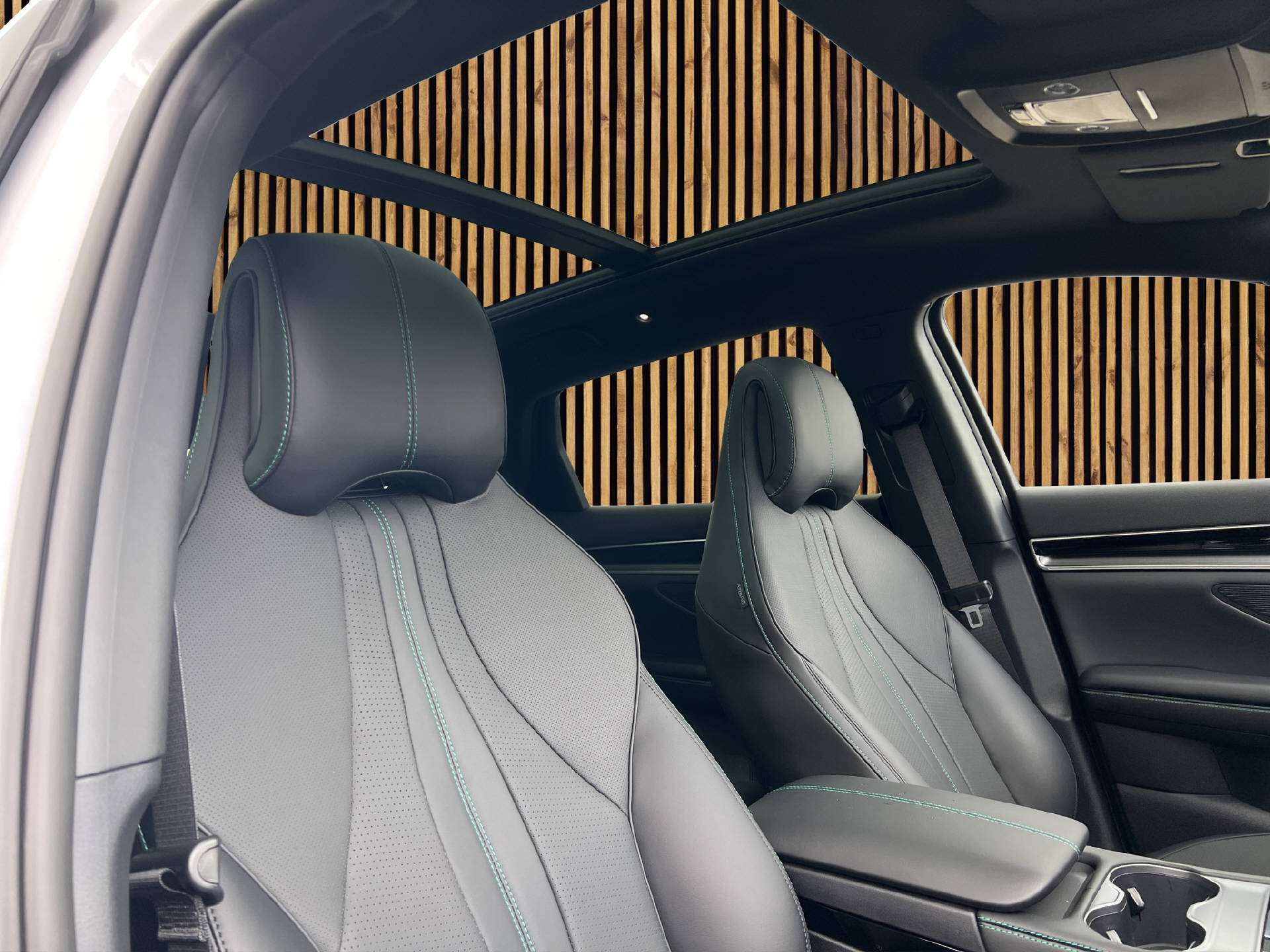 BYD Seal U DM-i Design AWD-image-13