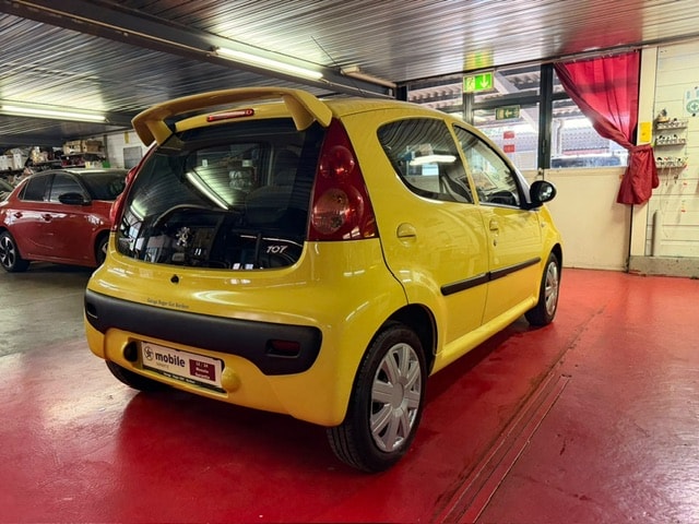 PEUGEOT 107 1.0 Trendy-image-3