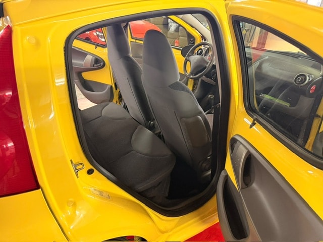 PEUGEOT 107 1.0 Trendy-image-12
