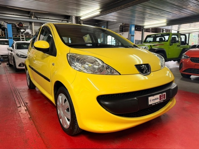 PEUGEOT 107 1.0 Trendy-image-2