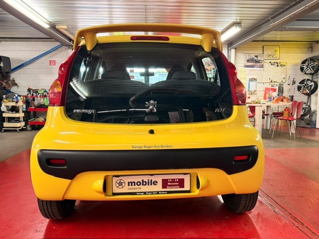 PEUGEOT 107 1.0 Trendy-image-1