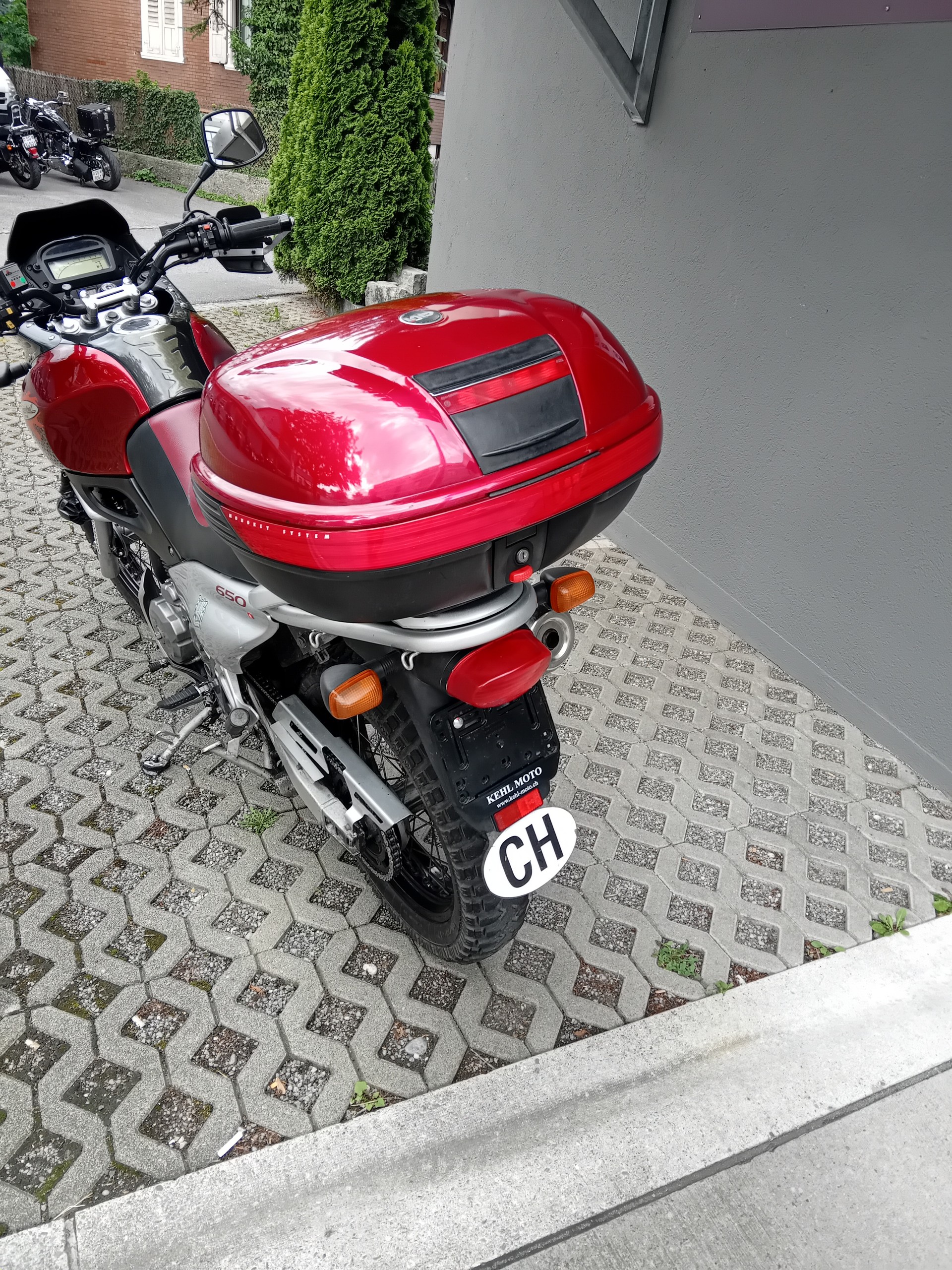 SUZUKI XF 650 V-W Freewind-image-3