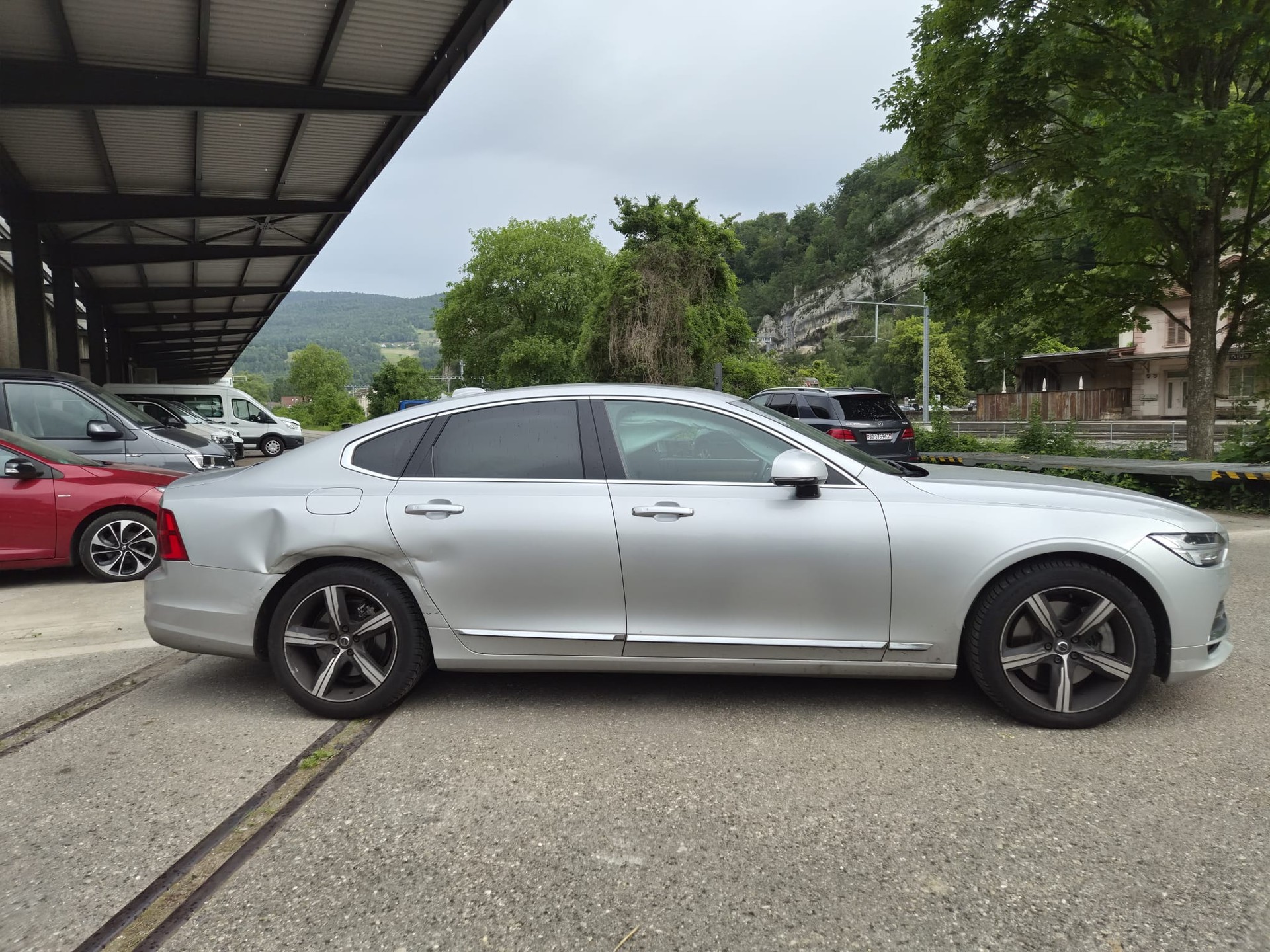 VOLVO S90 D5 AWD Inscription Geartronic Powerpulse-image-4