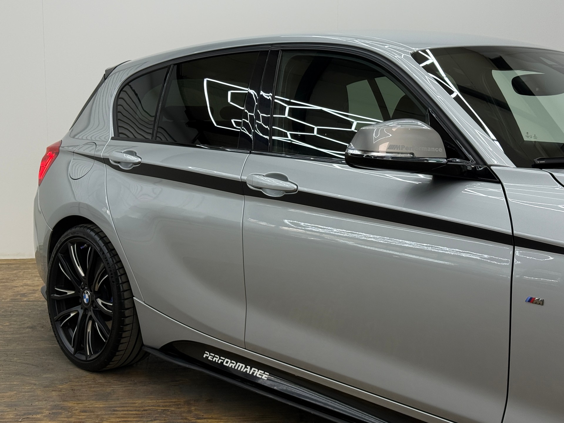BMW M140i xDrive Steptronic-image-16