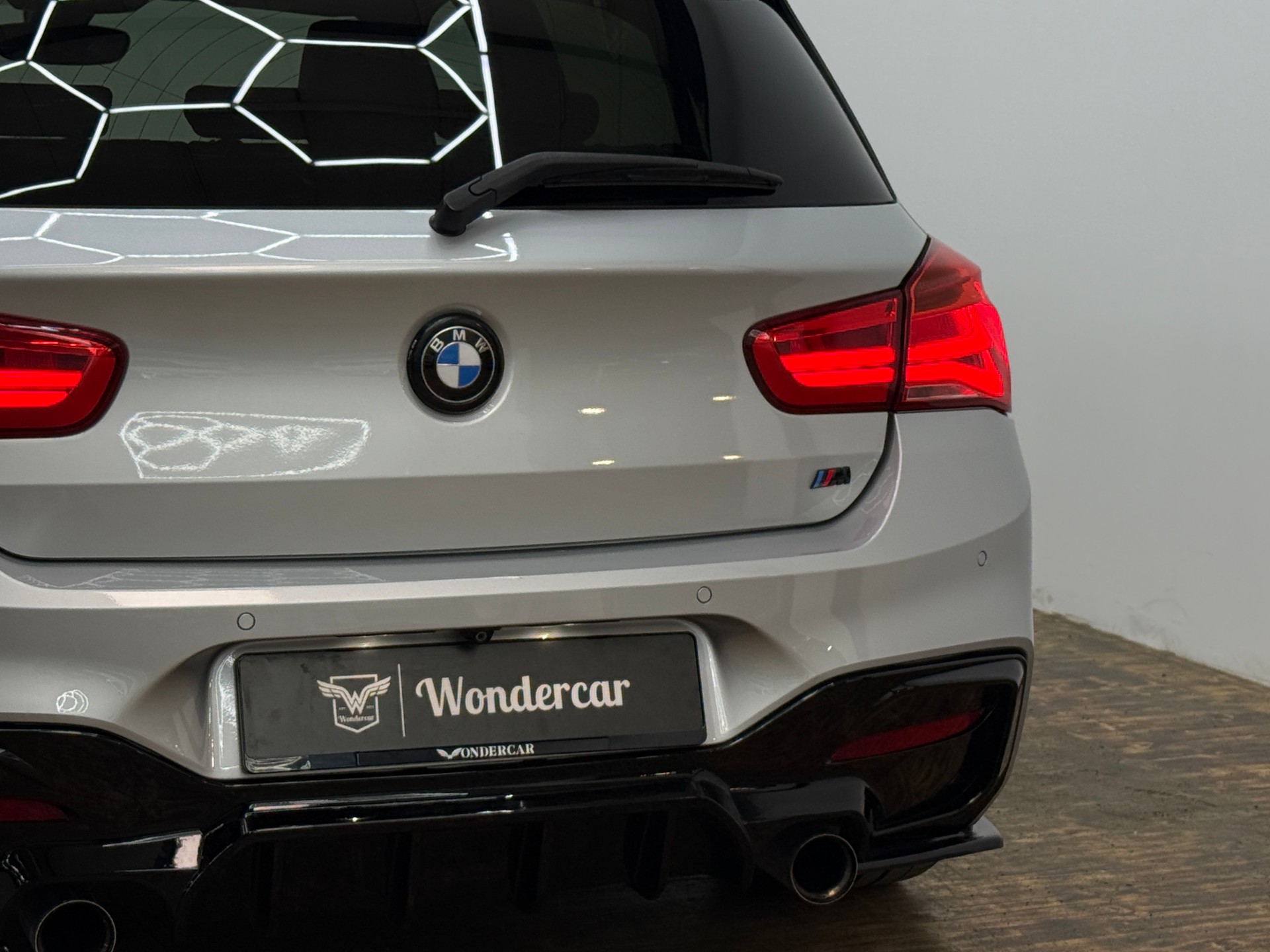 BMW M140i xDrive Steptronic-image-12