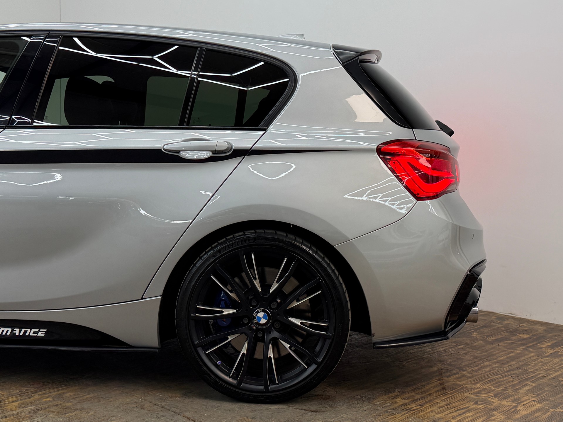 BMW M140i xDrive Steptronic-image-7