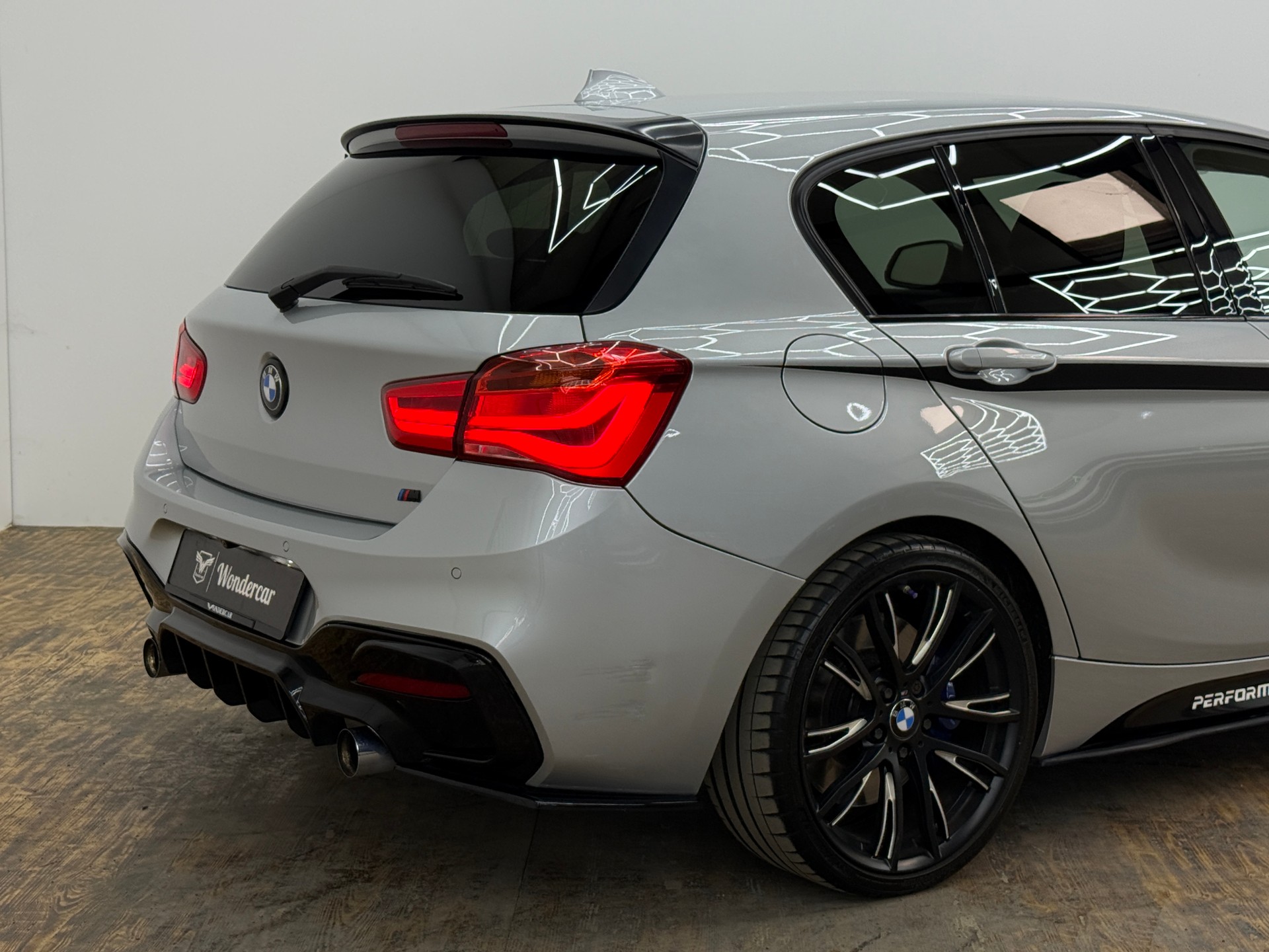 BMW M140i xDrive Steptronic-image-13