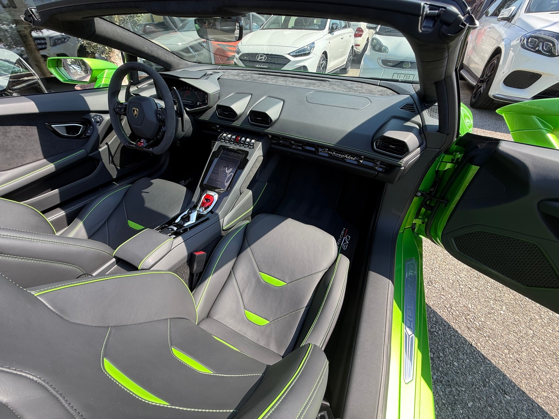 LAMBORGHINI Huracan EVO Spyder DCT-image-13
