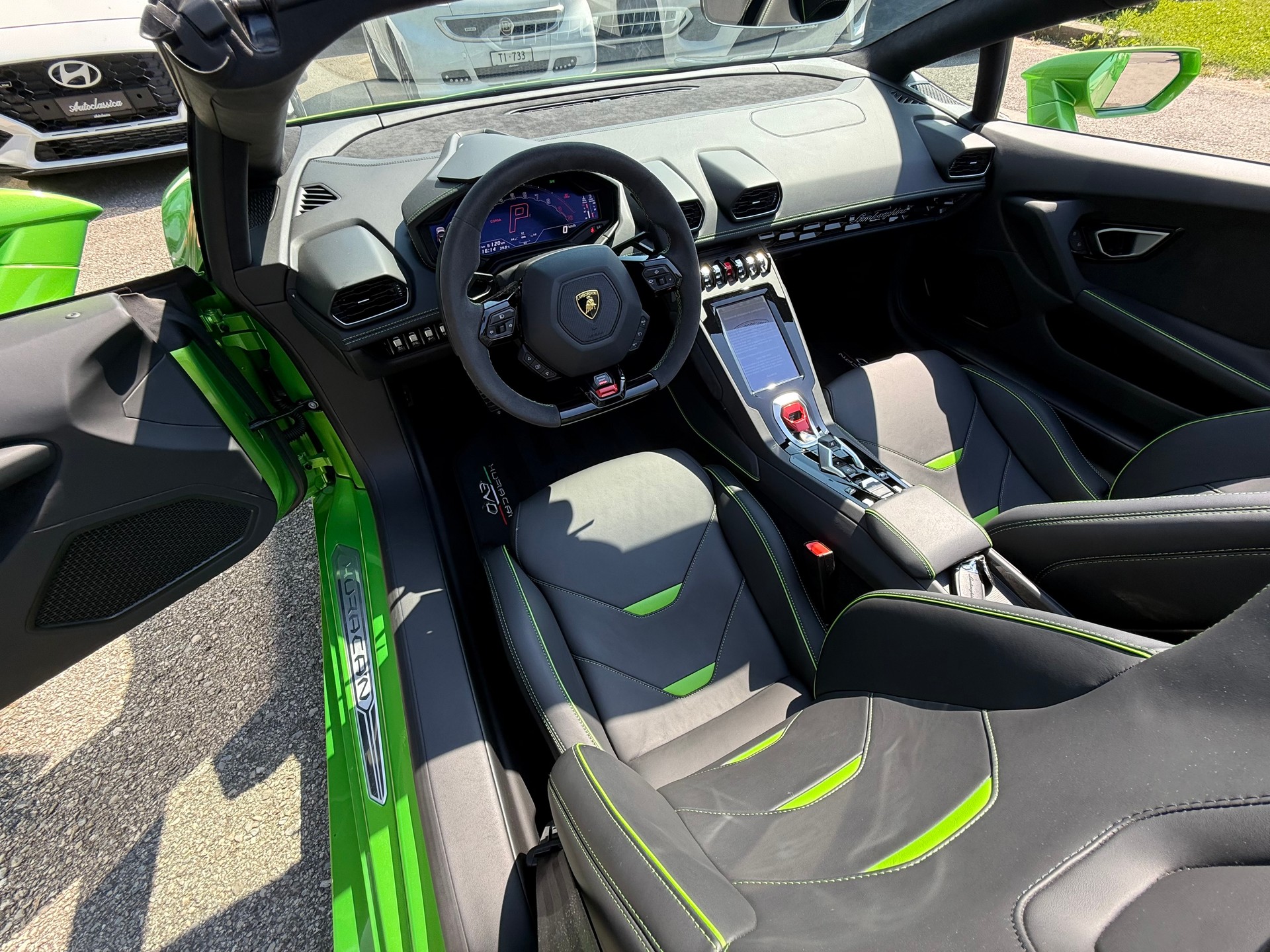 LAMBORGHINI Huracan EVO Spyder DCT-image-11