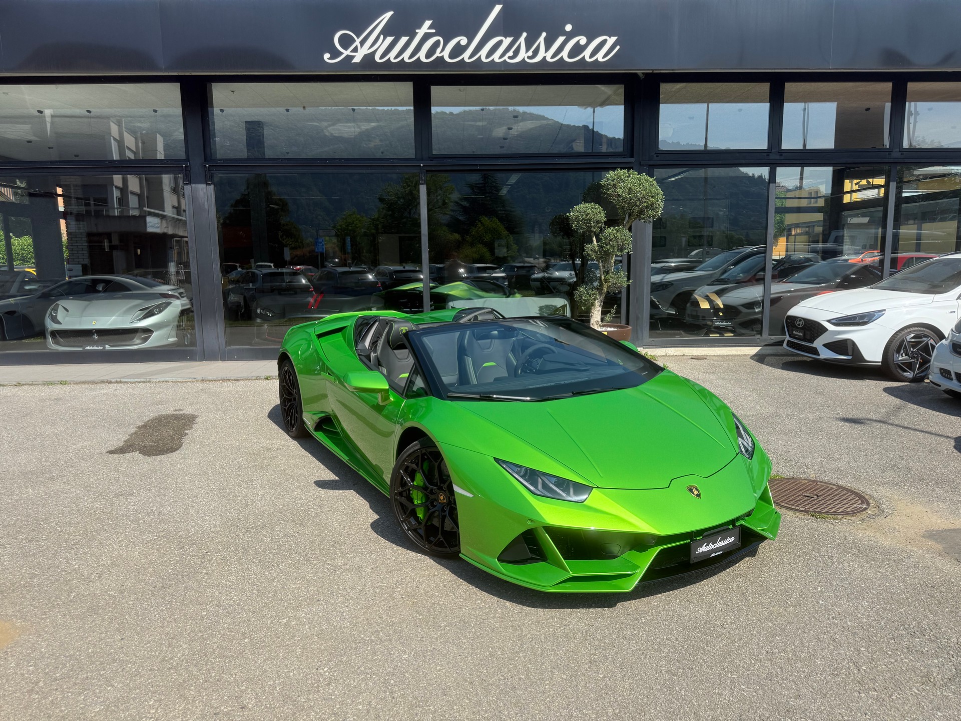 LAMBORGHINI Huracan EVO Spyder DCT-image-0