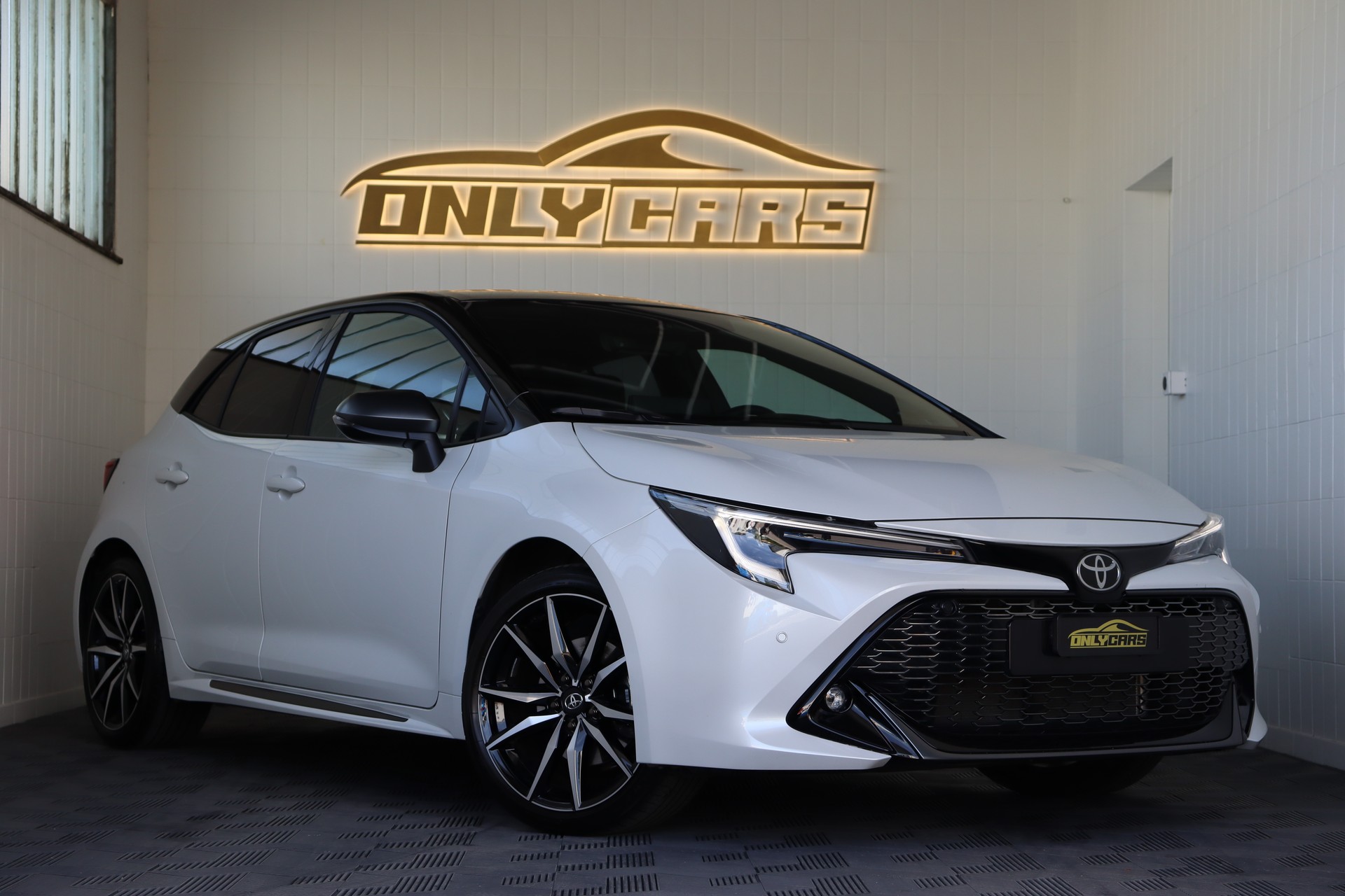 TOYOTA Corolla Touring Sports 2.0 HSD GR Sport e-CVT