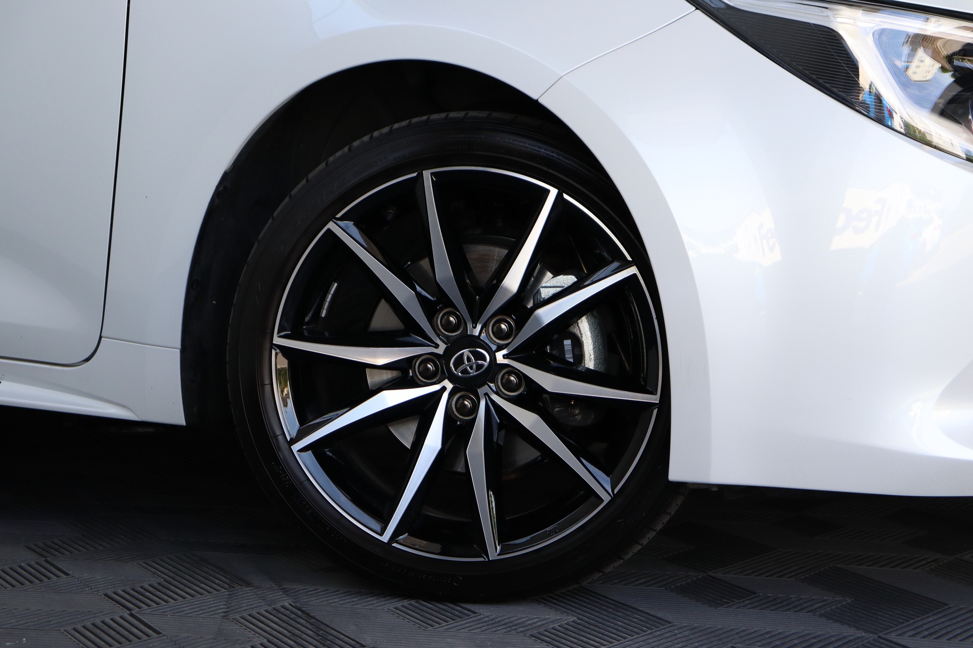 TOYOTA Corolla 2.0 HSD GR Sport e- CVT-image-5