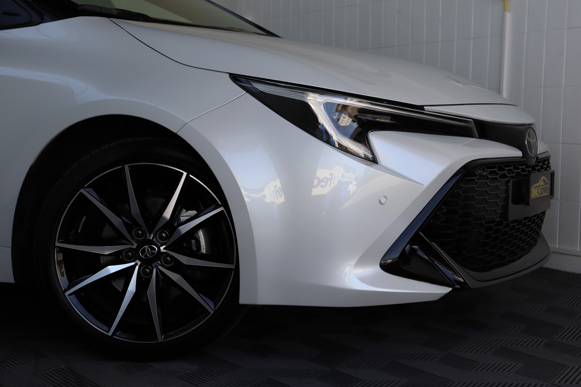 TOYOTA Corolla 2.0 HSD GR Sport e- CVT-image-4