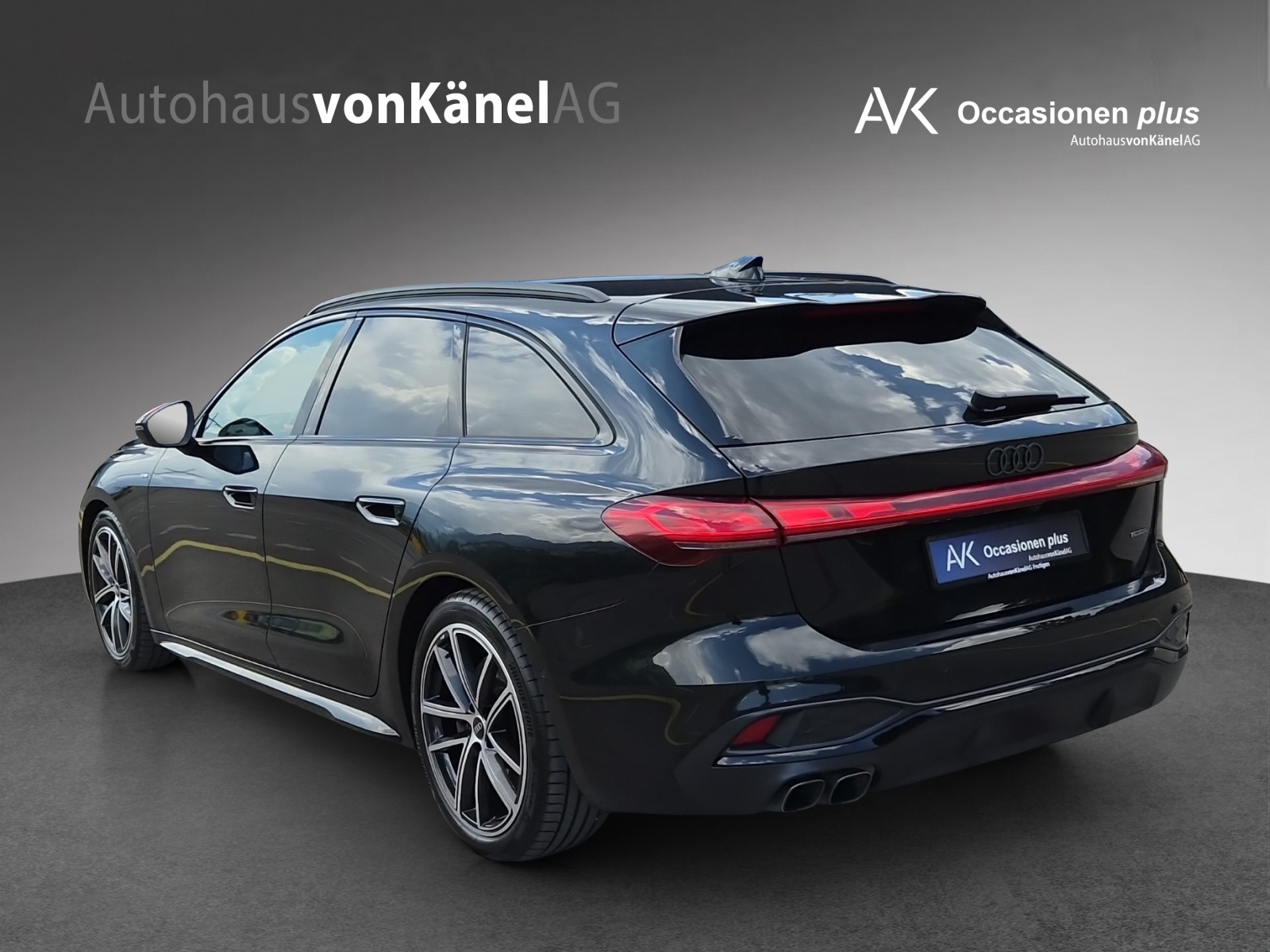 AUDI A5 Avant TDI quattro 150 kW S tronic-image-2