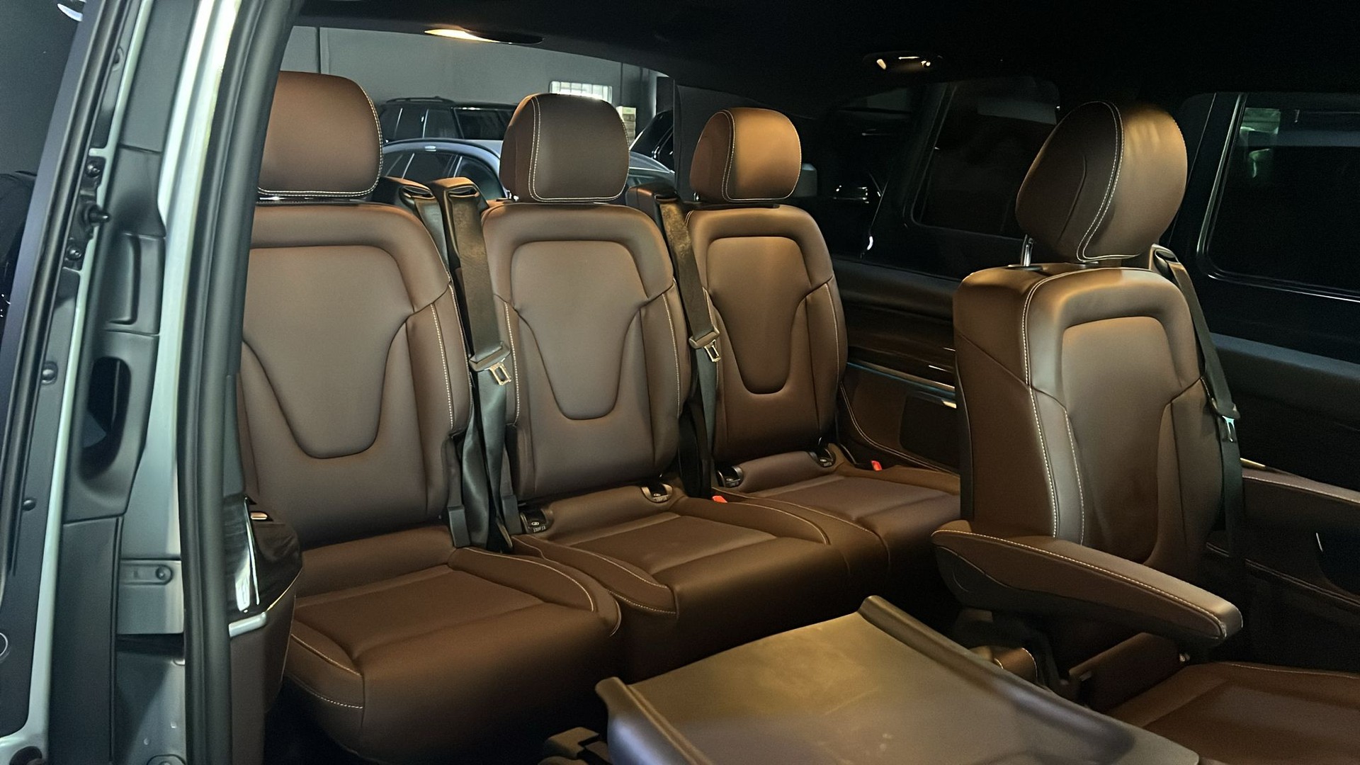 MERCEDES-BENZ V 250-image-3