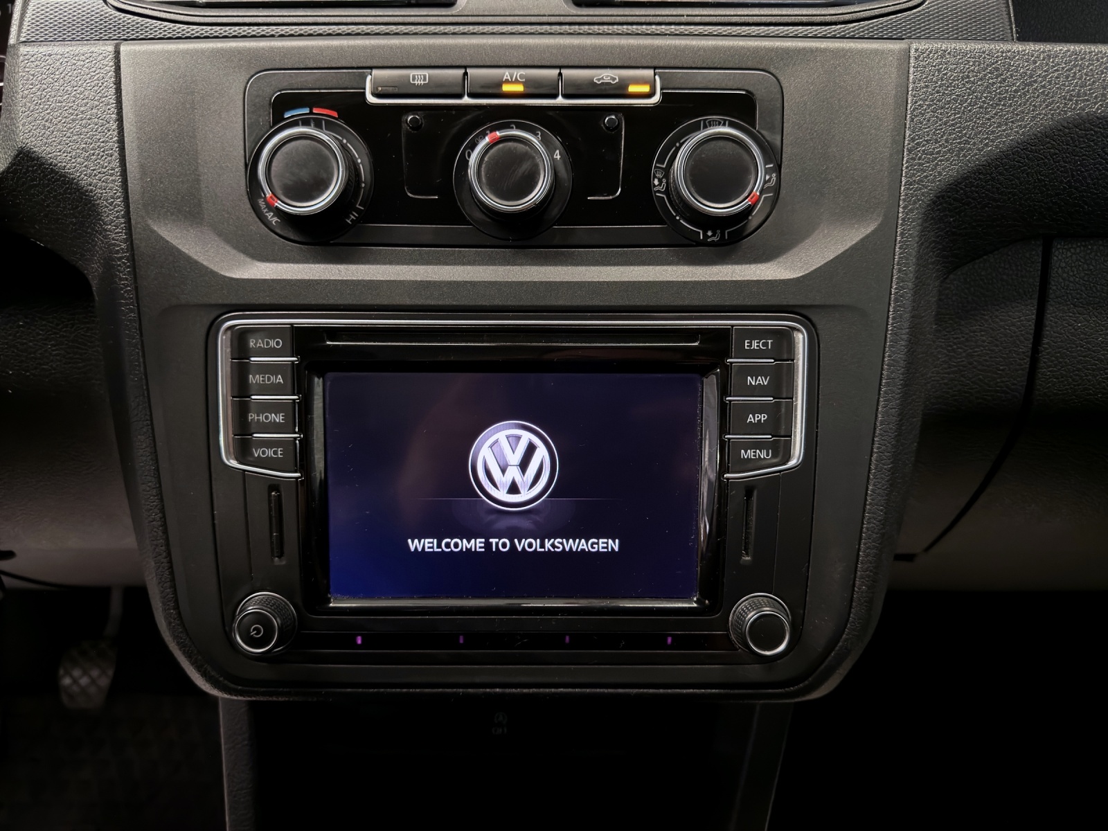 VW Caddy Maxi 2.0TDI Entry BlueMotion Technology-image-9