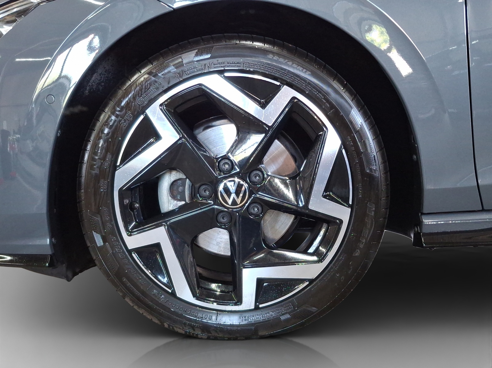 VW Golf 1.5 e TSI mHEV R-Line DSG-image-14