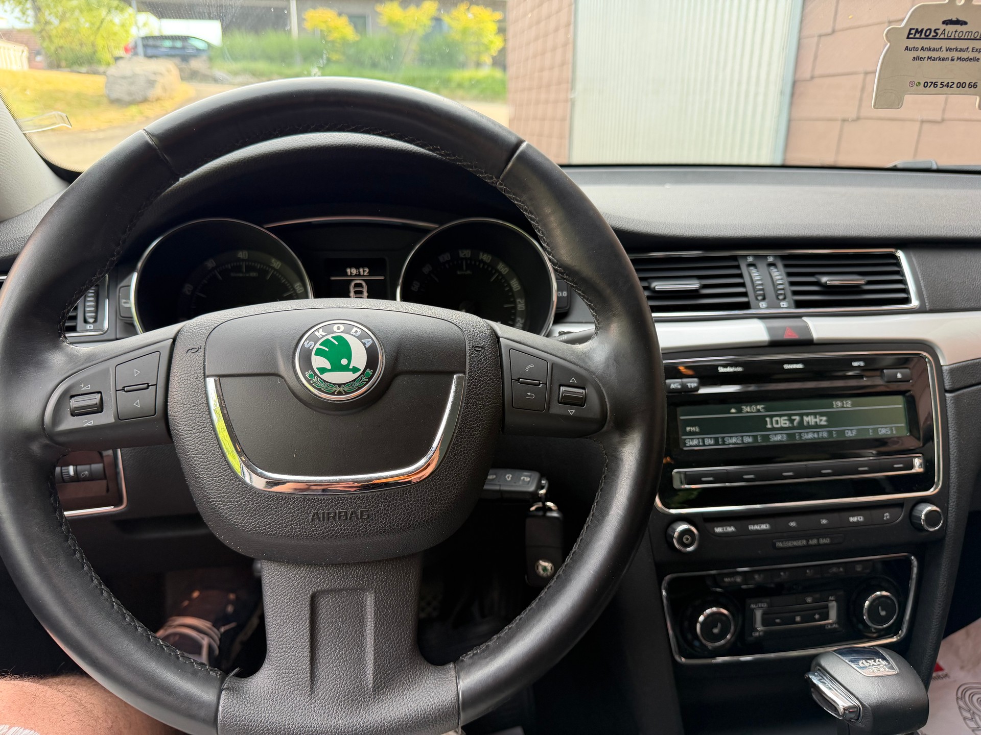 SKODA Superb 3.6 FSI Elegance 4x4 DSG-image-11