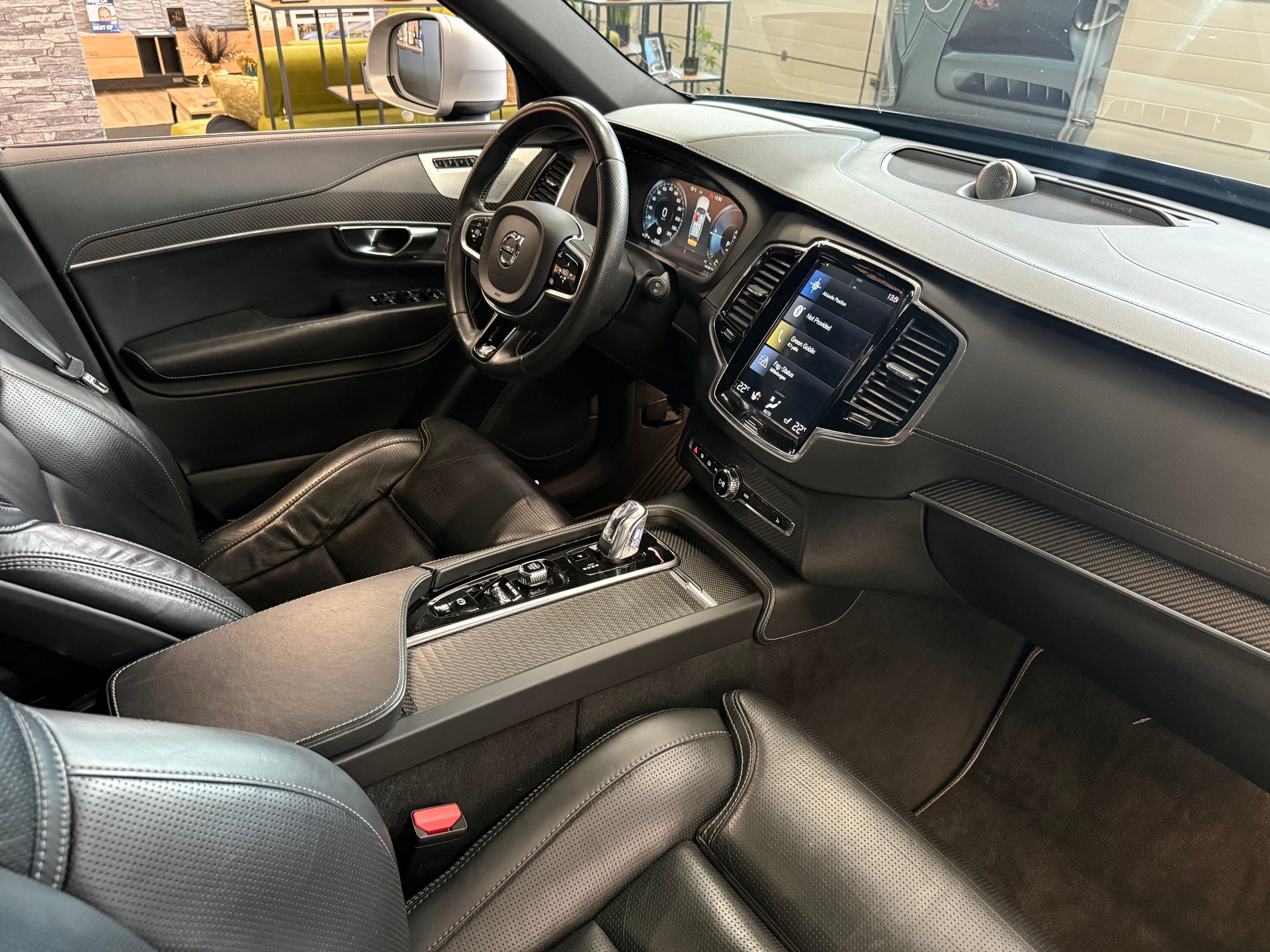VOLVO XC90 T8 AWD R-Design Geartronic-image-14