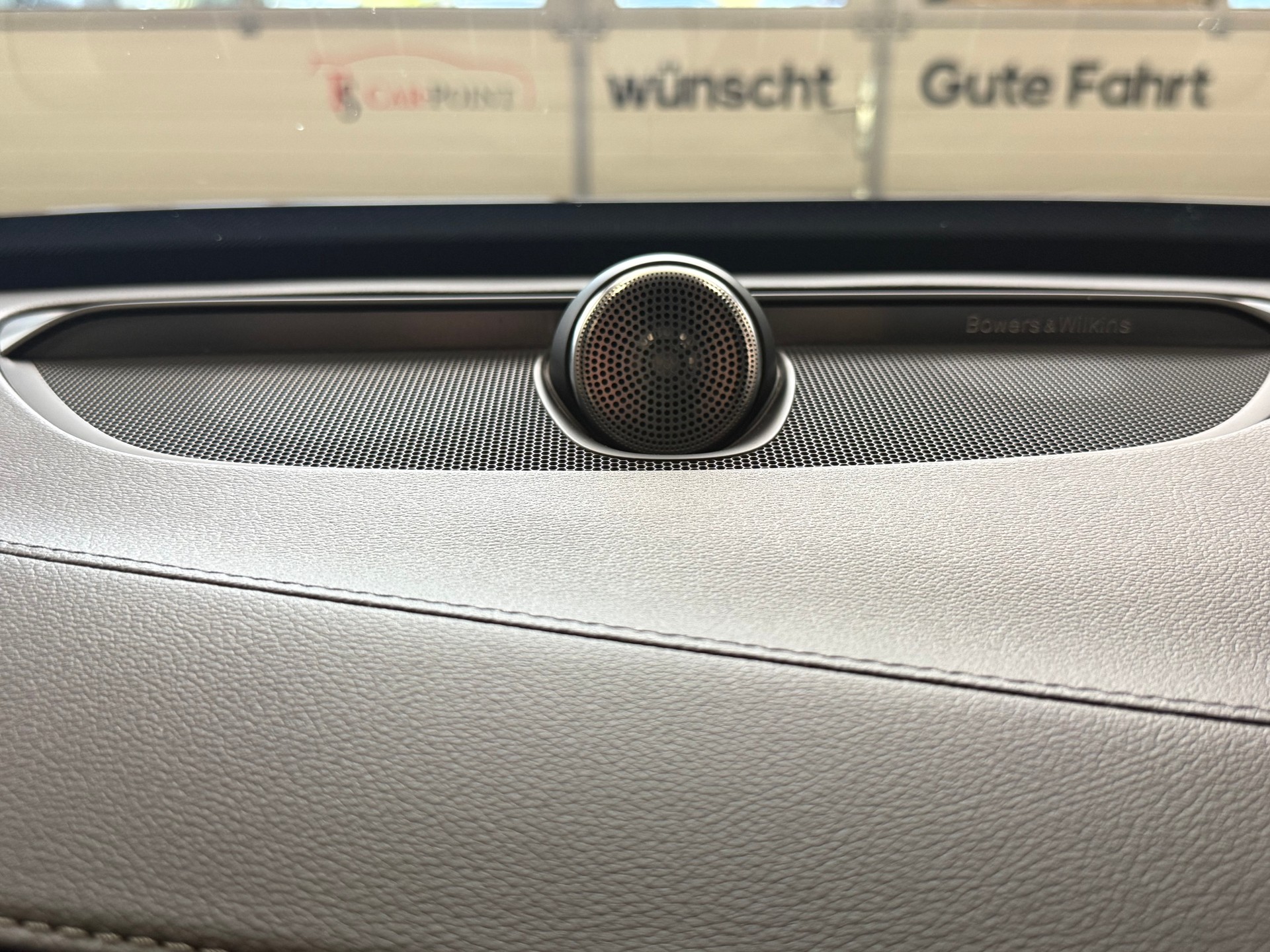 VOLVO XC90 T8 AWD R-Design Geartronic-image-27