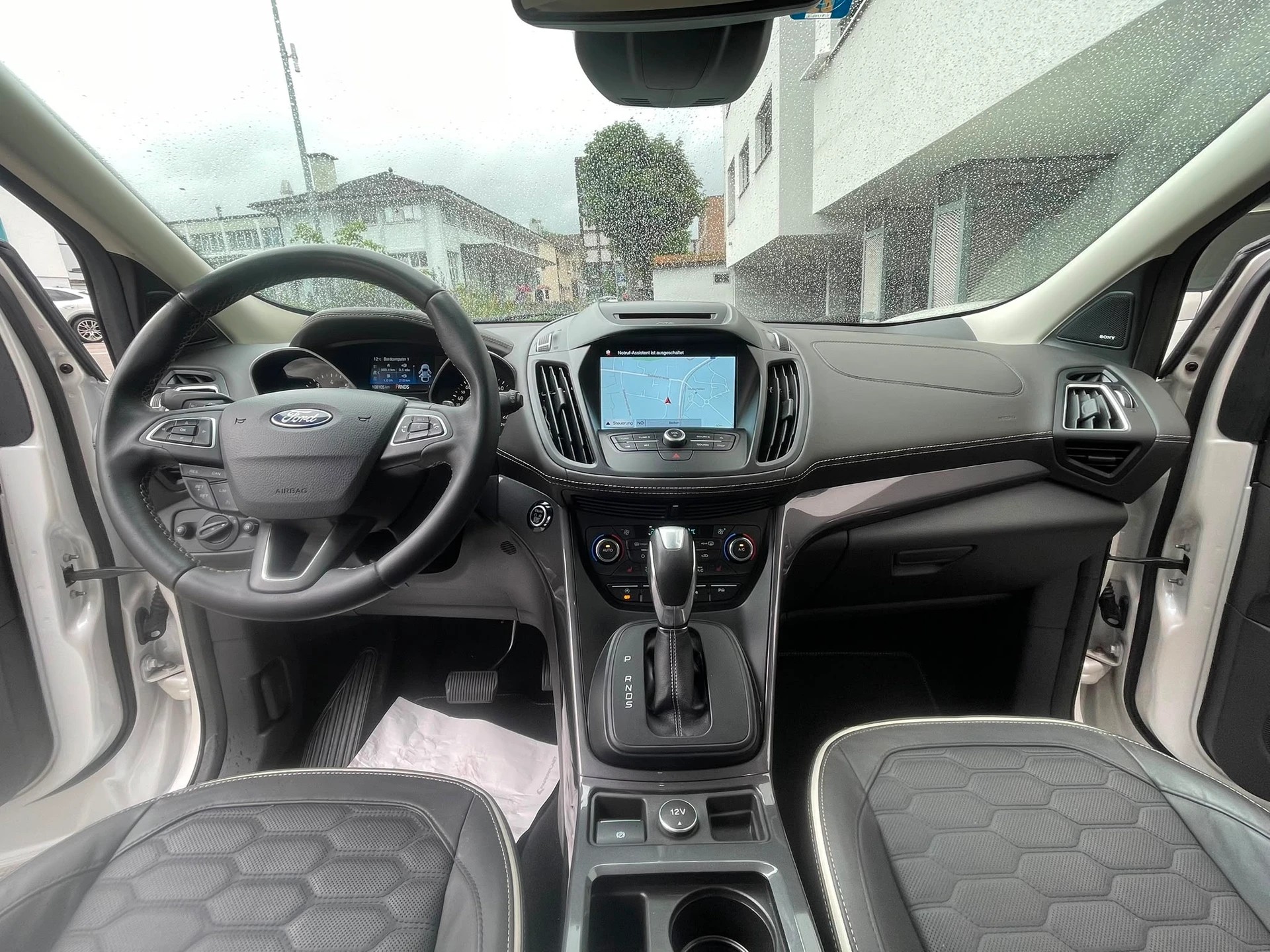 FORD Kuga 1.5 SCTi Vignale 4WD Automatic | CH-Auto | Bis zu 70% unter Neupreis-image-10