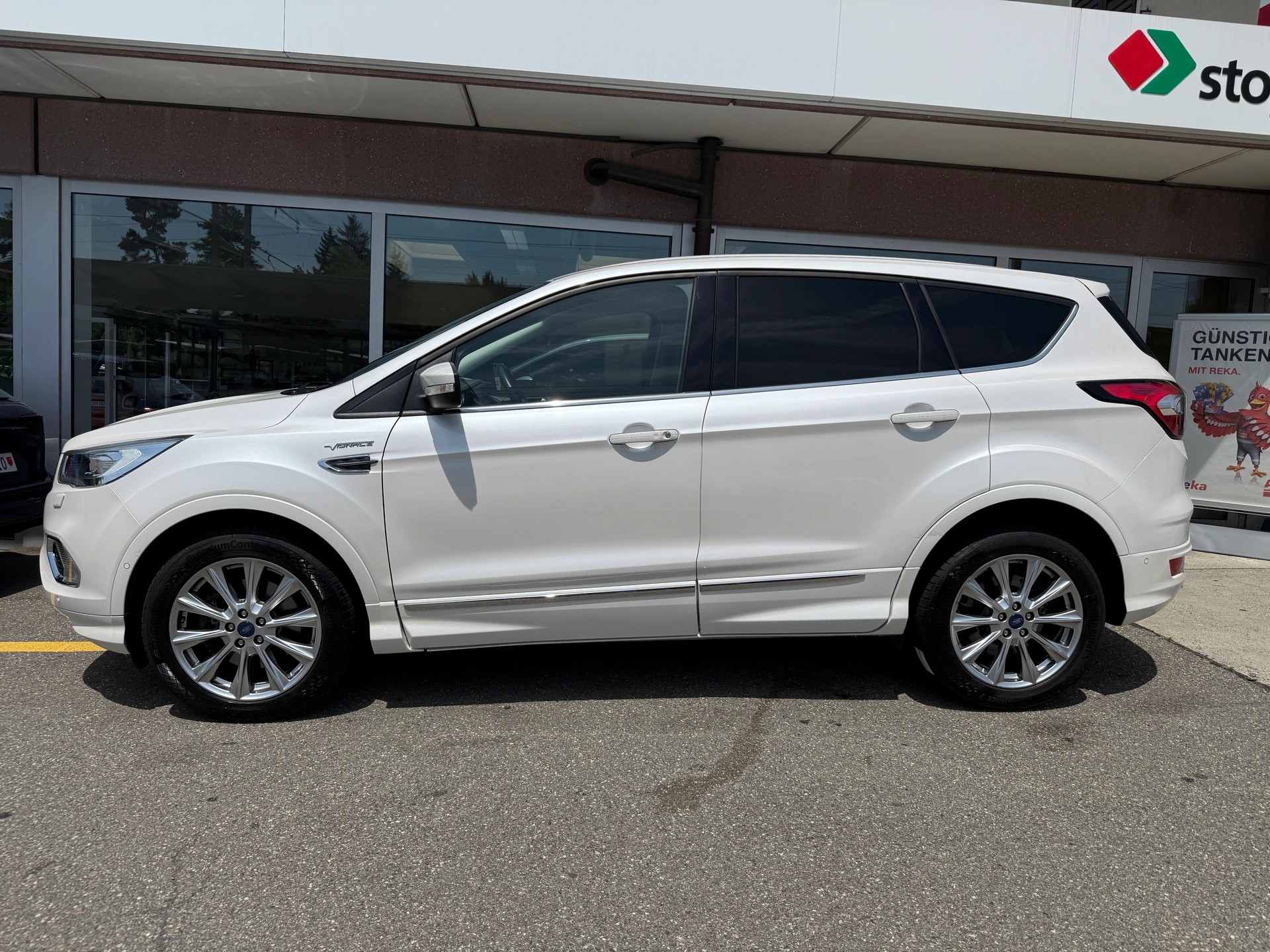 FORD Kuga 1.5 SCTi Vignale 4WD Automatic | CH-Auto | Bis zu 70% unter Neupreis-image-0