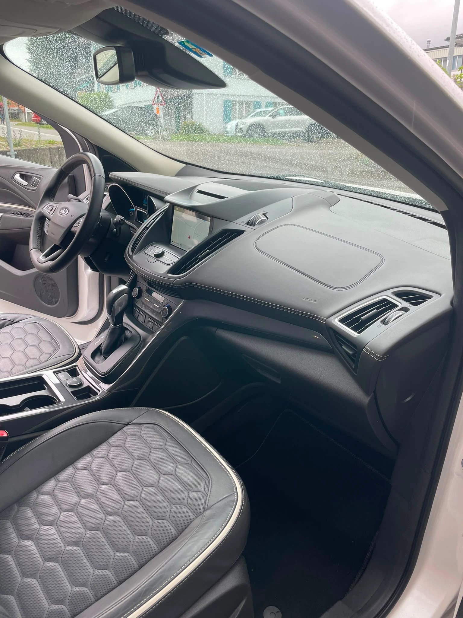 FORD Kuga 1.5 SCTi Vignale 4WD Automatic | CH-Auto | Bis zu 70% unter Neupreis-image-14
