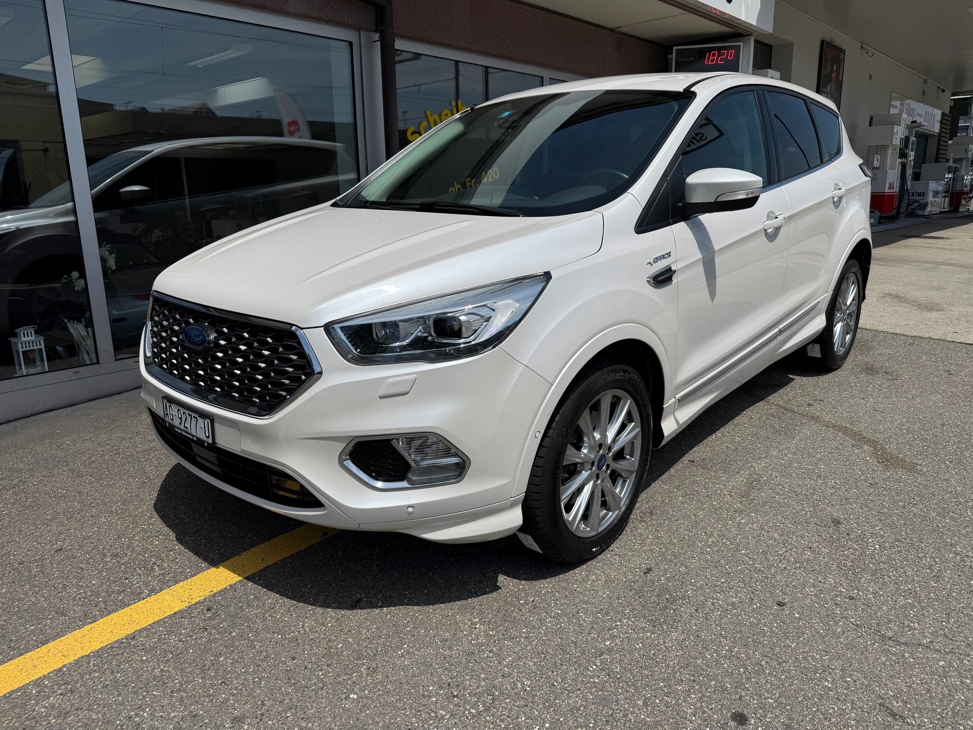 FORD Kuga 1.5 SCTi Vignale 4WD Automatic | CH-Auto | Bis zu 70% unter Neupreis-image-2