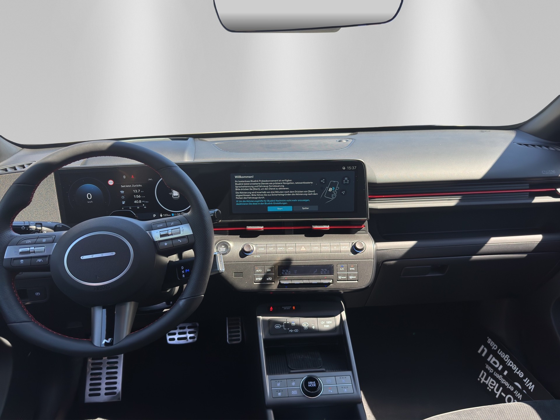 HYUNDAI Kona EV 65.4 kWh N Line-image-13