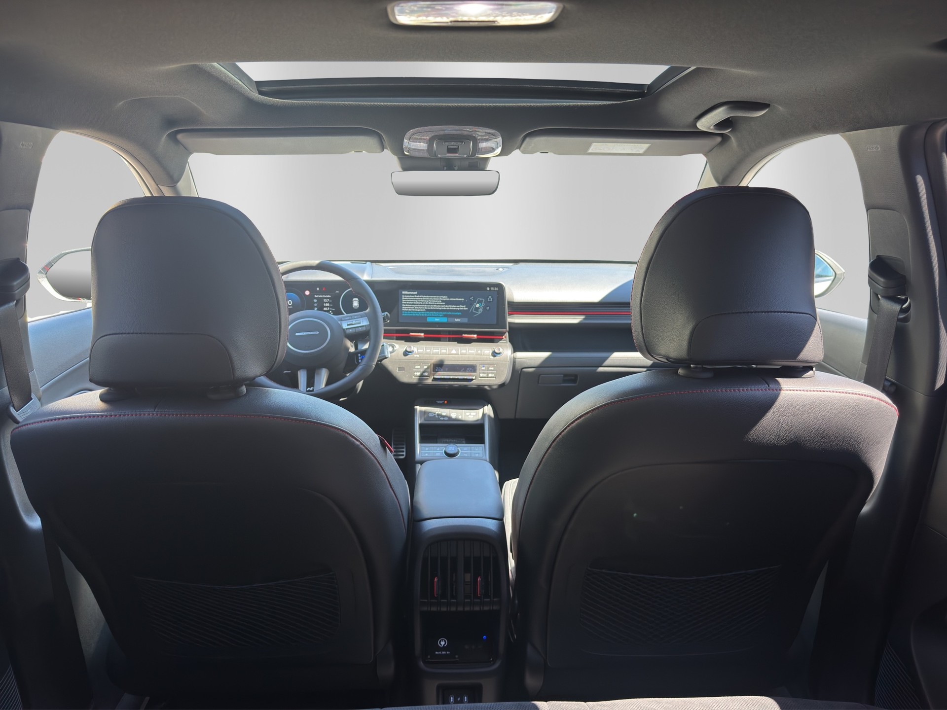HYUNDAI Kona EV 65.4 kWh N Line-image-9