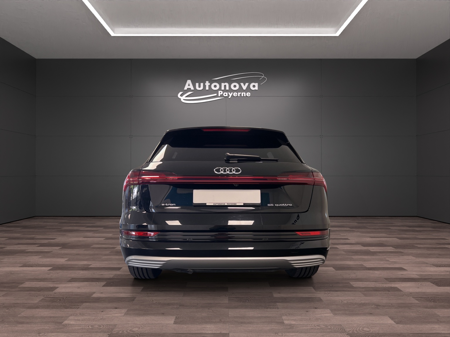 AUDI e-tron 55 Advanced quattro-image-4