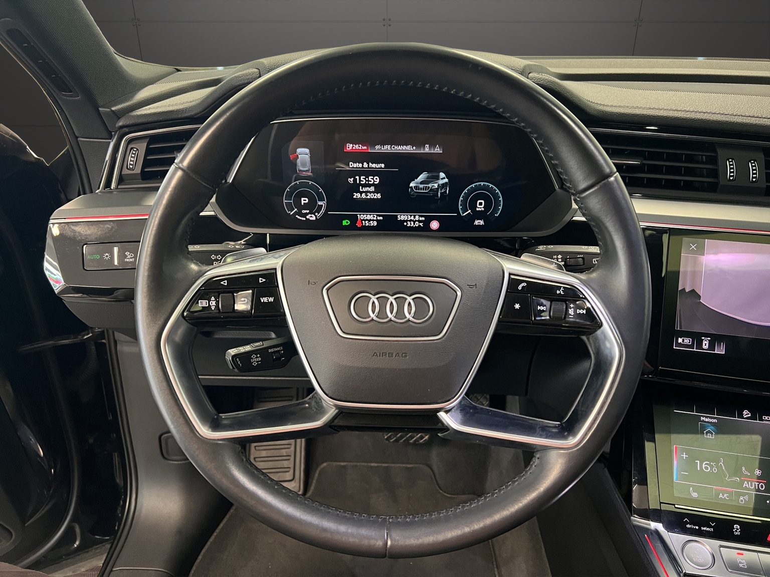 AUDI e-tron 55 Advanced quattro-image-6