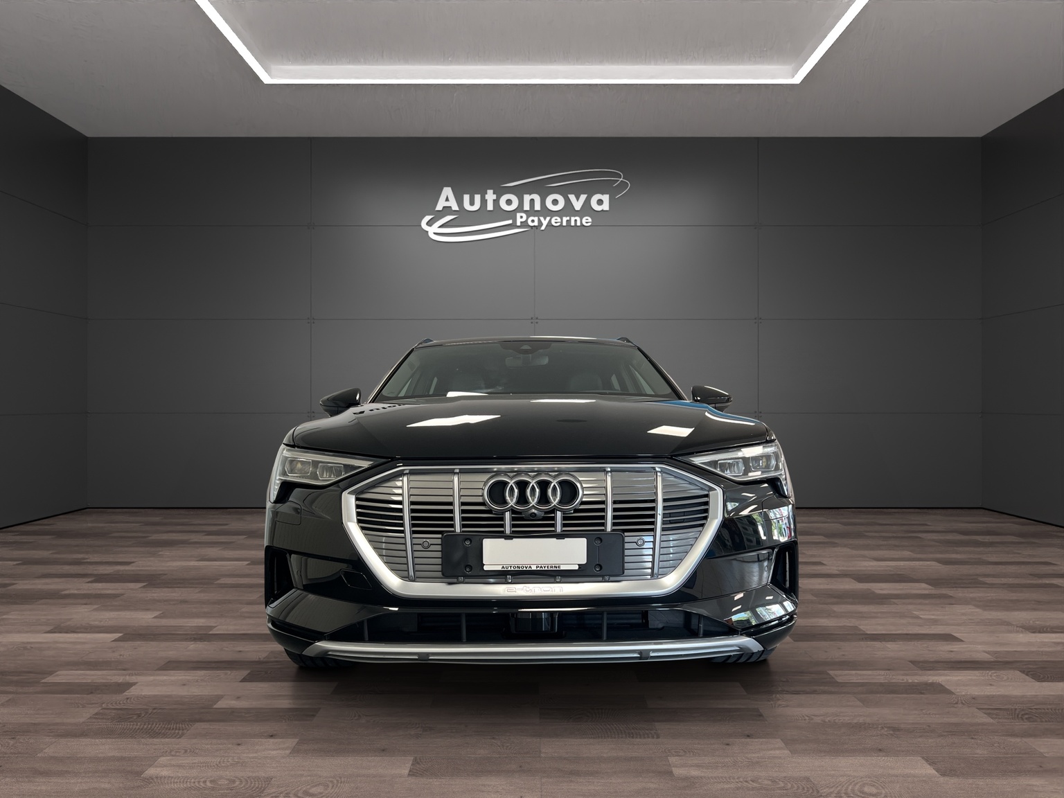 AUDI e-tron 55 Advanced quattro-image-1