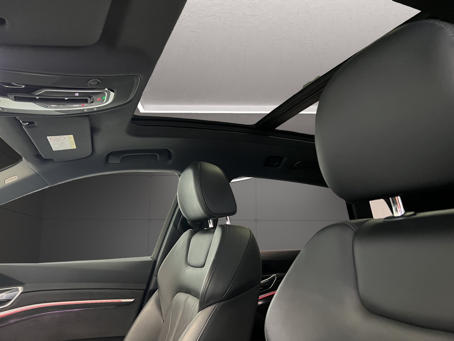 AUDI e-tron 55 Advanced quattro-image-13