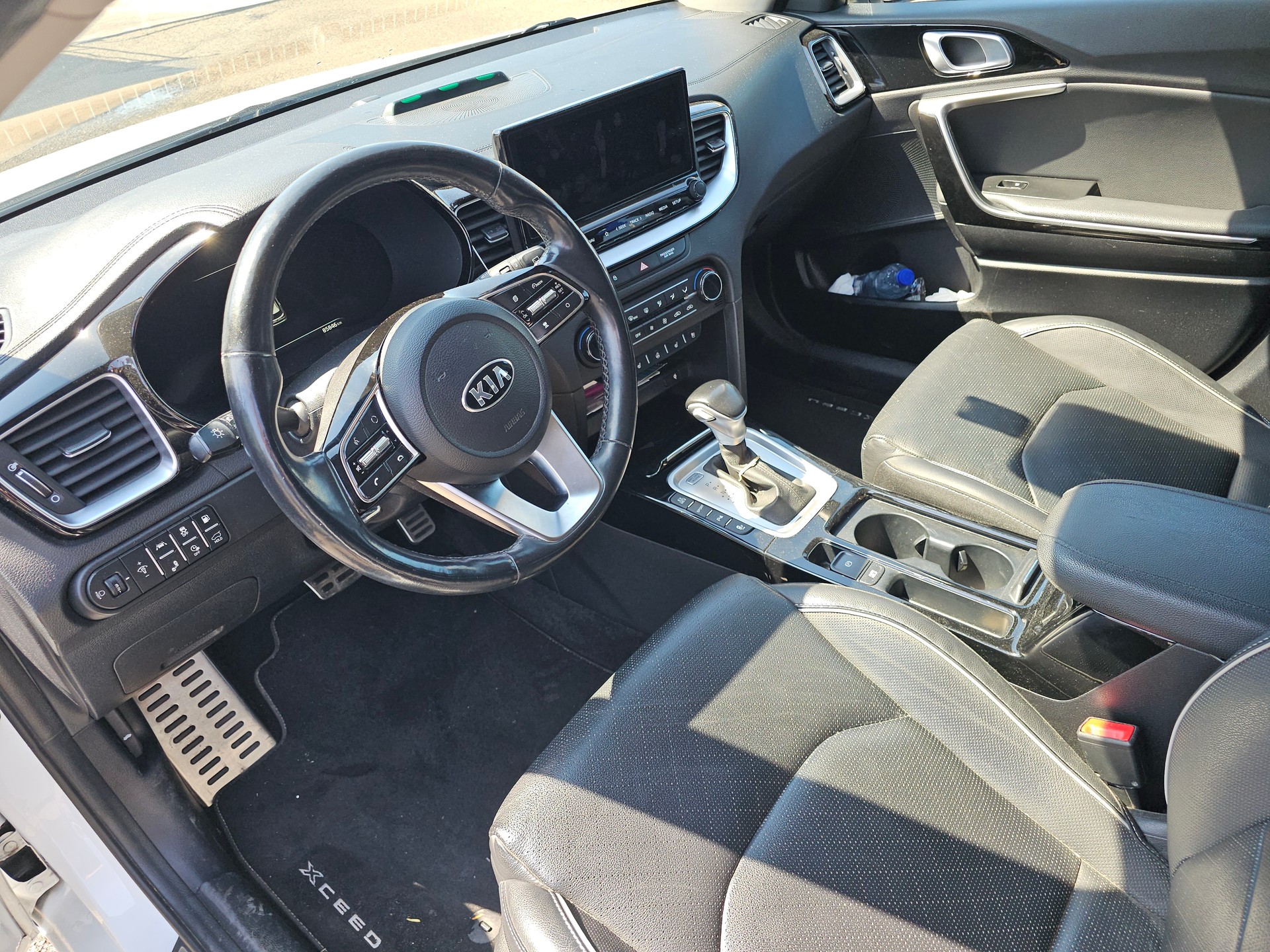 KIA Kia Ceed SW 1.6 GDi Plug-in Hybrid Style Deluxe | AHK | 1. Hand | Service gepflegt | nur 4.8l bzw. 1.6l/100km (ohne/mit Elektro)-image-3